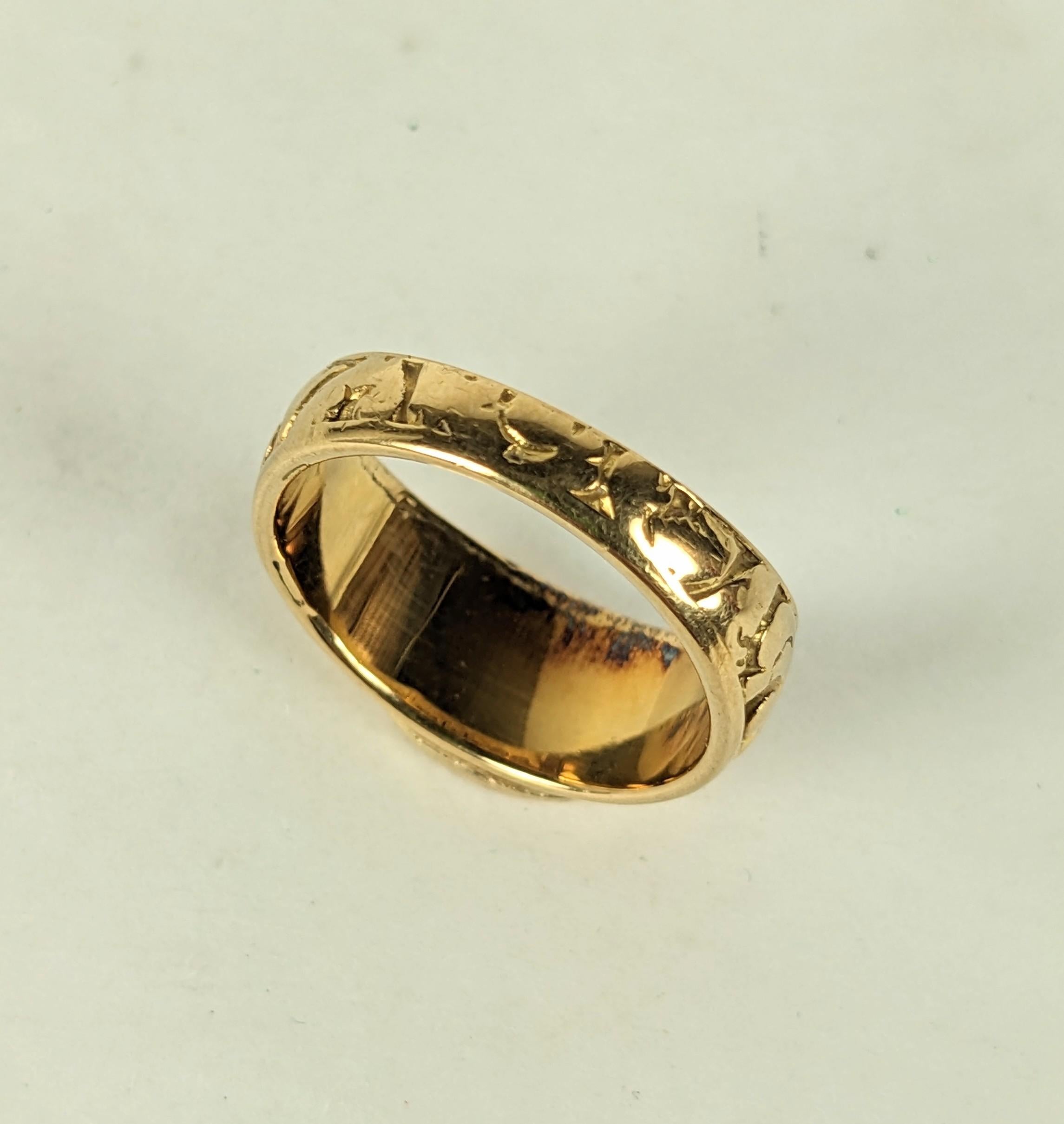 18K English Dragon Signet Ring In Good Condition For Sale In New York, NY
