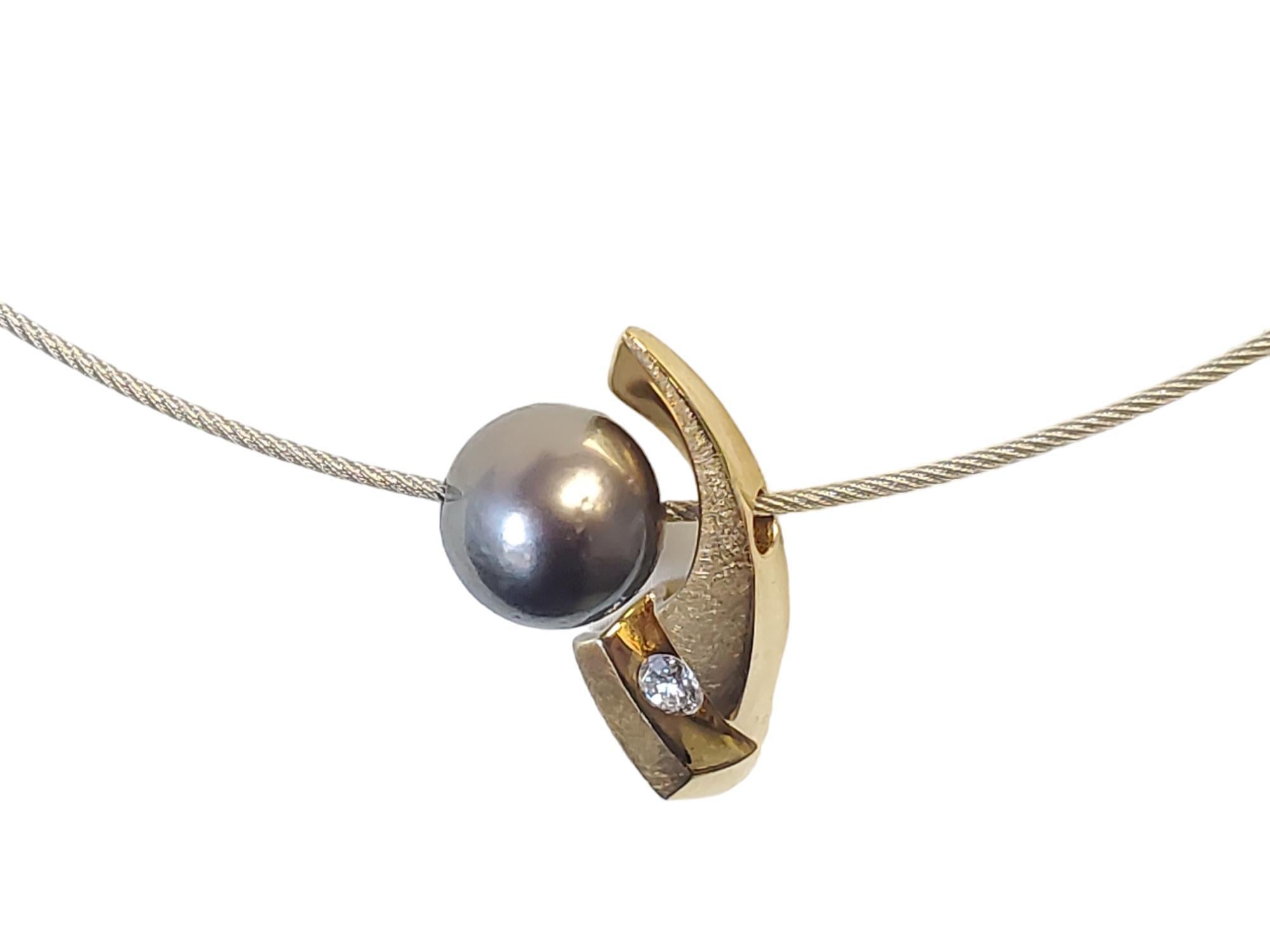 Modern 18k Estate Designer Tahitian Pearl Diamond Steel Cable Necklace For Sale