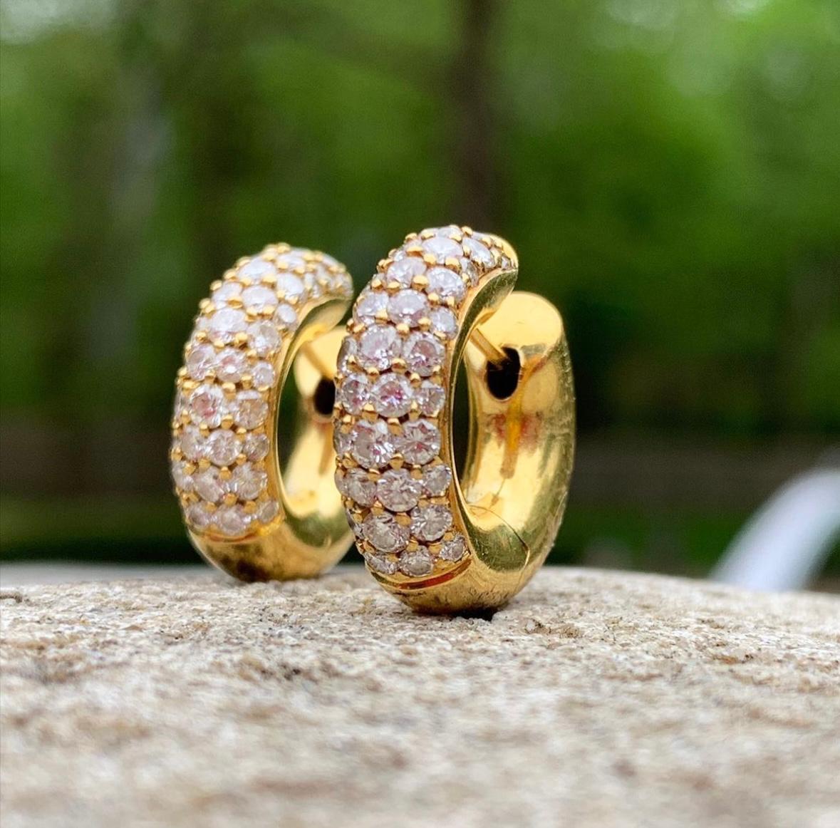 da uomo o donna Abbracci con diamanti 18k Estate in vendita