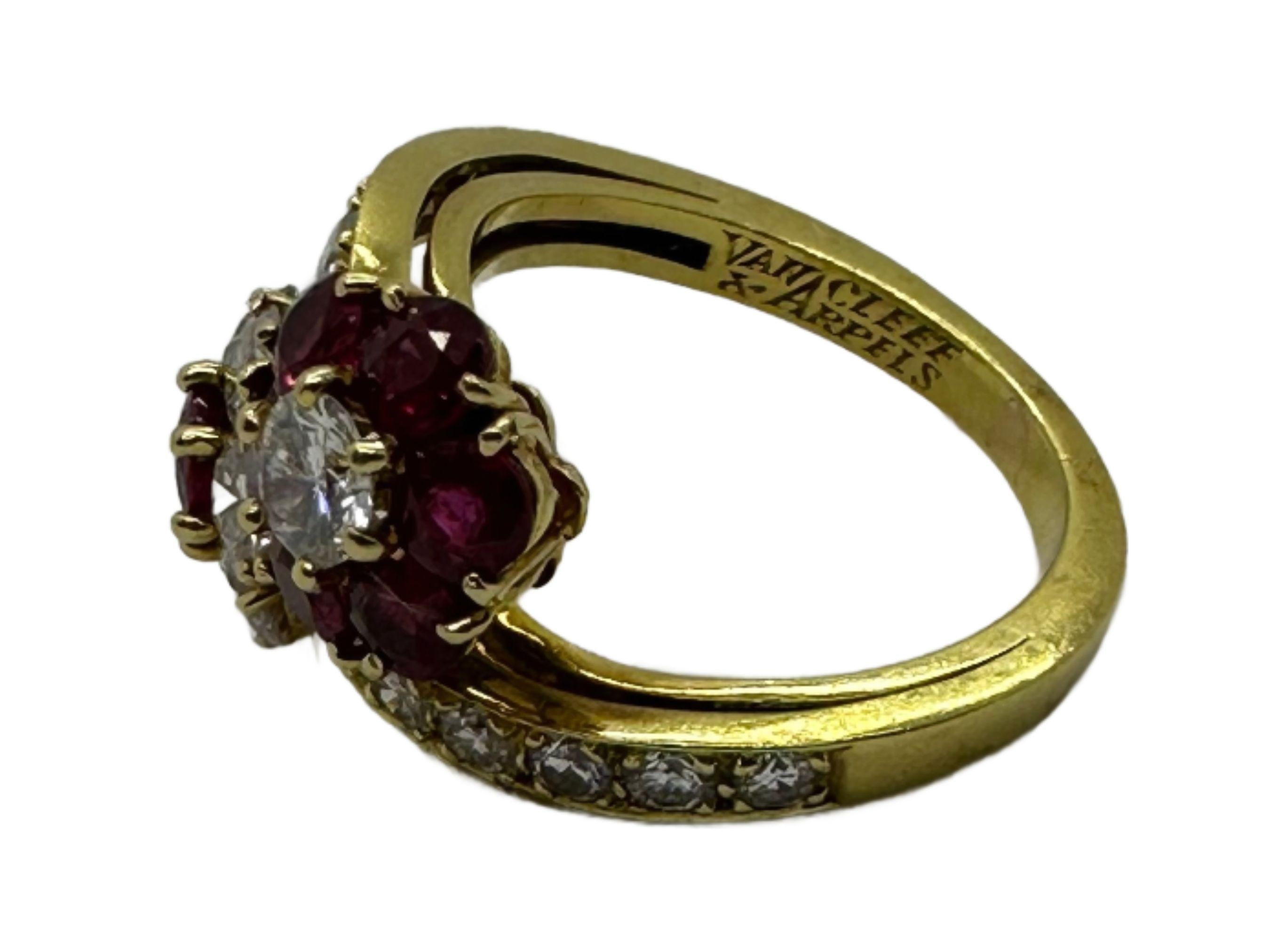 18k Estate Van Cleef & Arpels Diamond and Ruby Bypass Ring In Good Condition For Sale In New York, NY