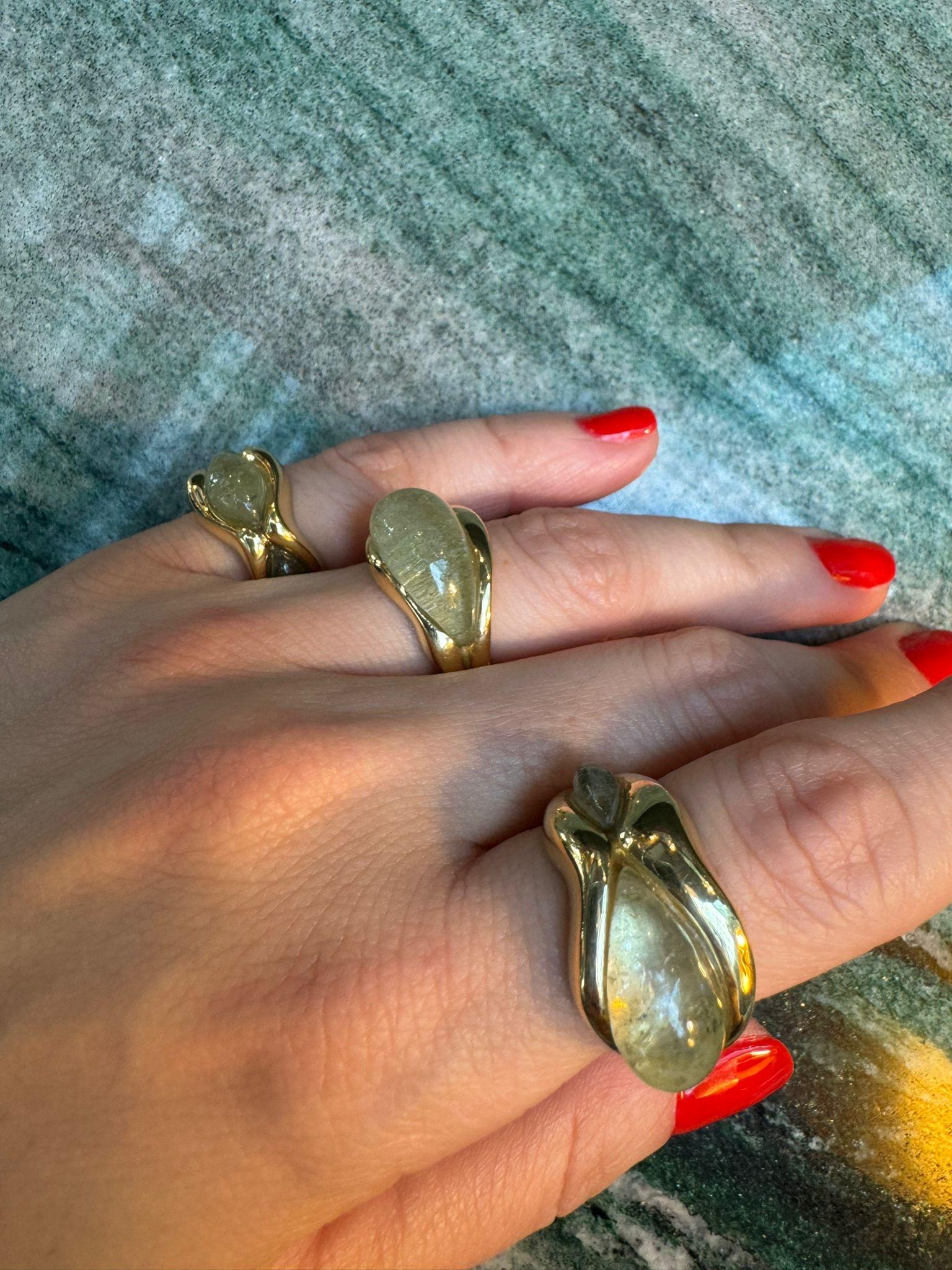 Bague éthique en or jaune 18 carats et aigue-marine SU Wave en vente 5