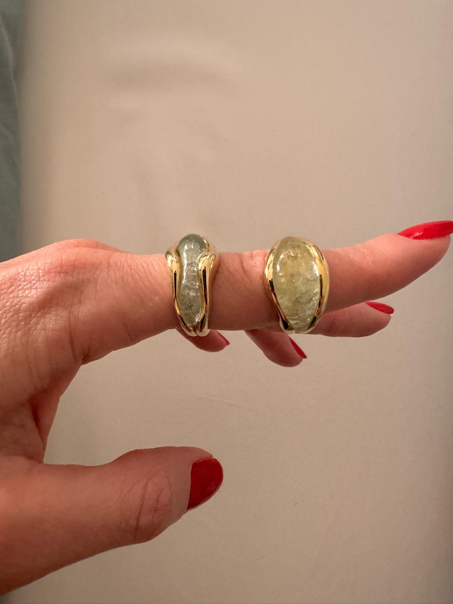 Bague éthique en or jaune 18 carats et aigue-marine SU Wave en vente 10