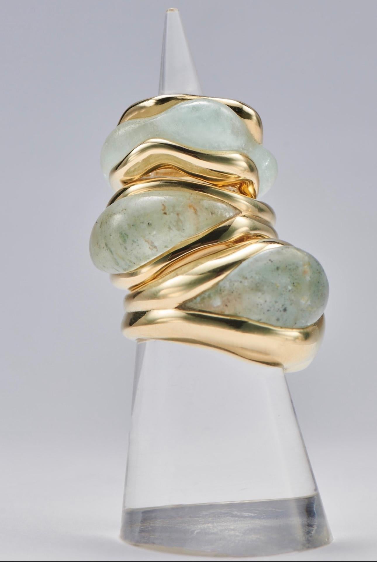 Bague éthique en or jaune 18 carats et aigue-marine SU Wave en vente 2