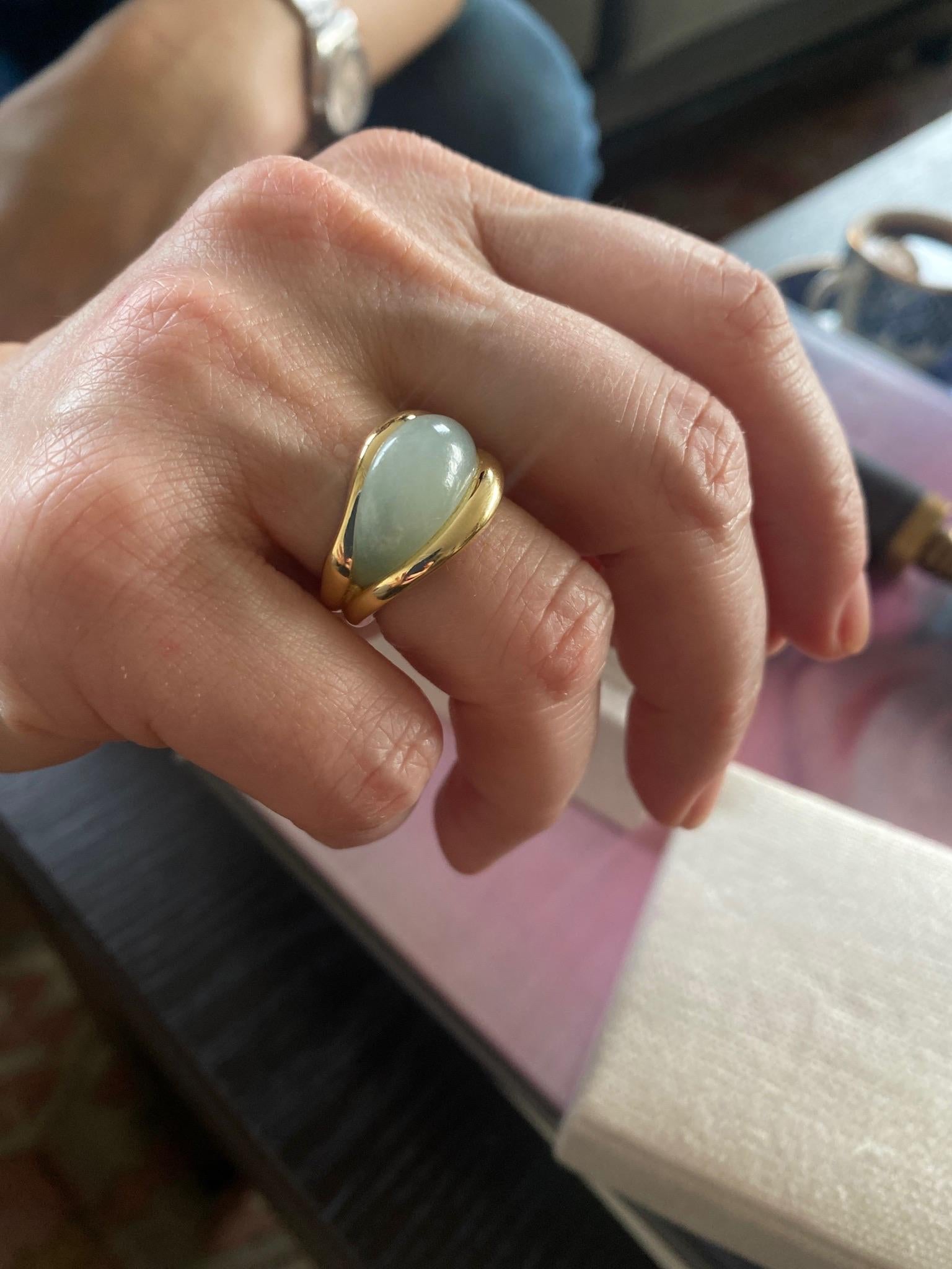 Bague éthique en or jaune 18 carats et aventurine SU Droplet en vente 4