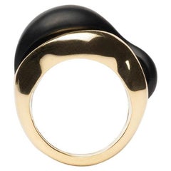 18k ethical yellow gold and matt black onyx SU Wave Ring Large