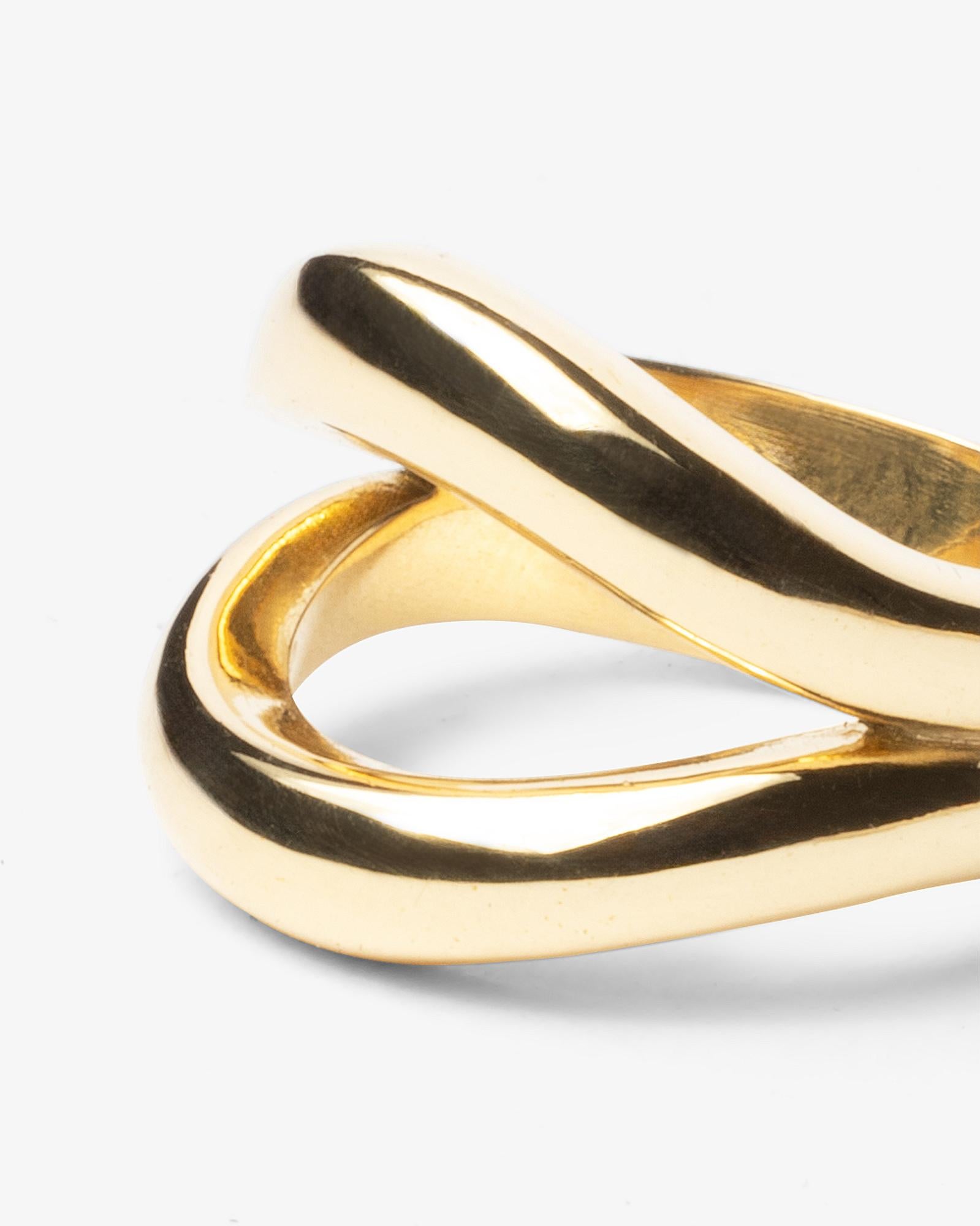 DILHAN 18k Ethical Yellow Gold SU Droplet Ring For Sale 1