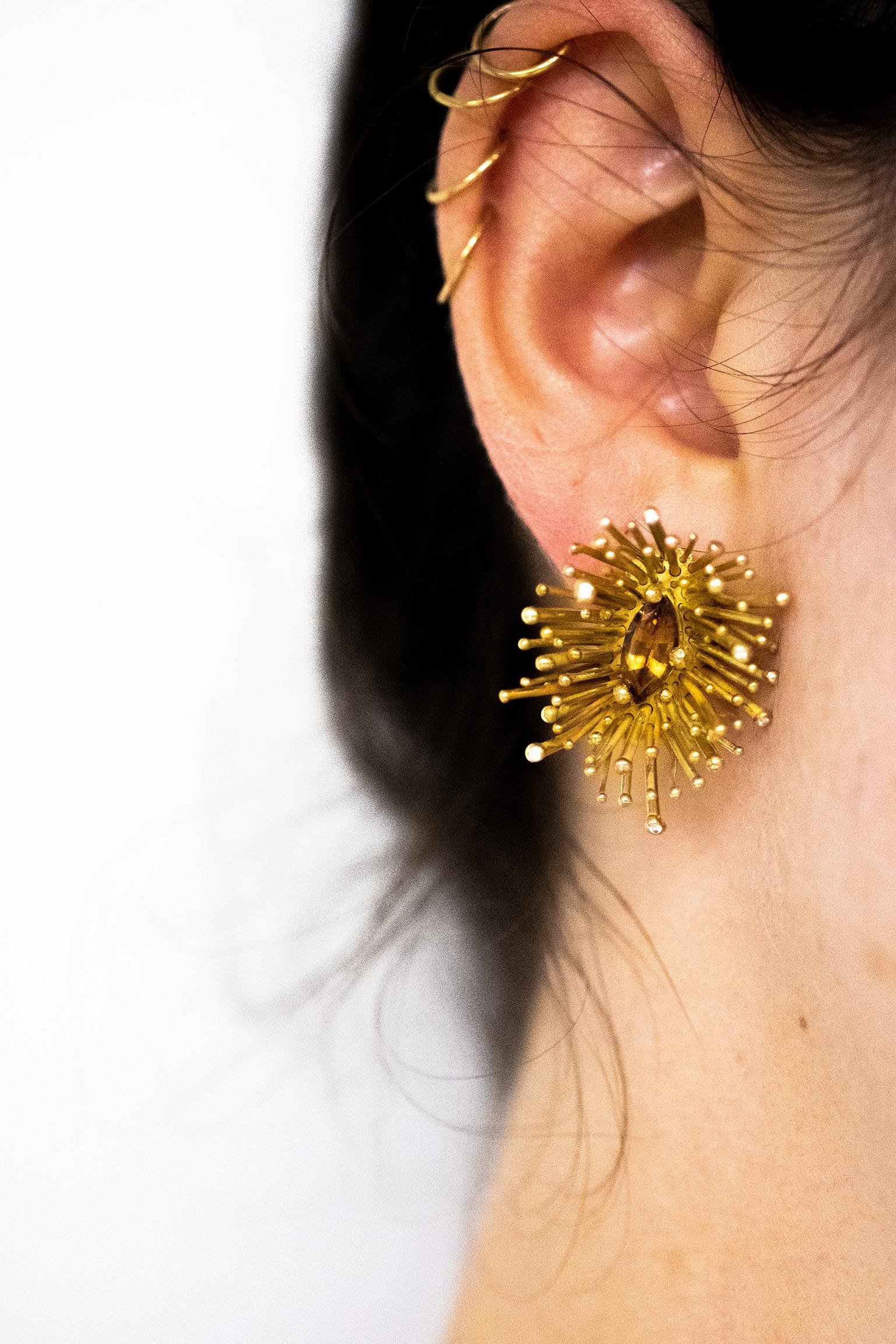 Contemporary 18K Fairmined Gold, Traceable and Untreated Sapphires, Water Anemone Earrings For Sale