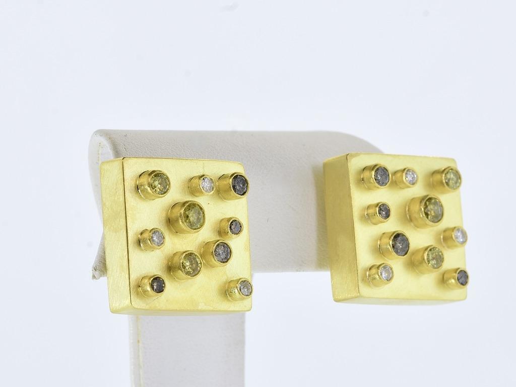 18K & Fancy Colored Diamond Vintage Modernist Earrings, Erich Zimmerman, c 2000 In Excellent Condition For Sale In Aspen, CO