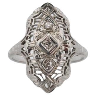 18k Filigree three diamond shield ring. 18k Art Deco trio triple diamond shield For Sale