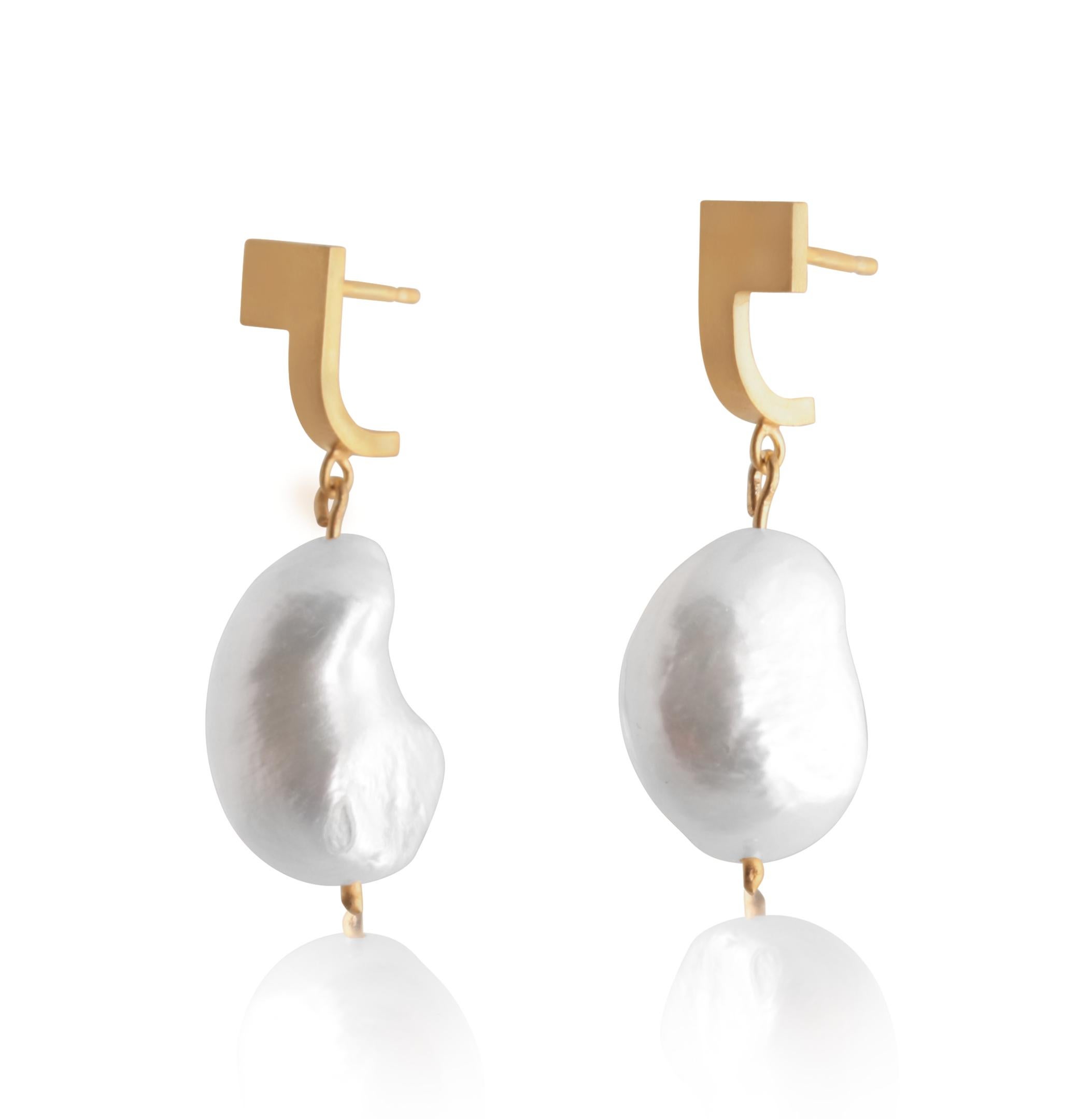 Artisan 18-Karat Yellow Gold Baroque Pearl Dropping Earrings For Sale
