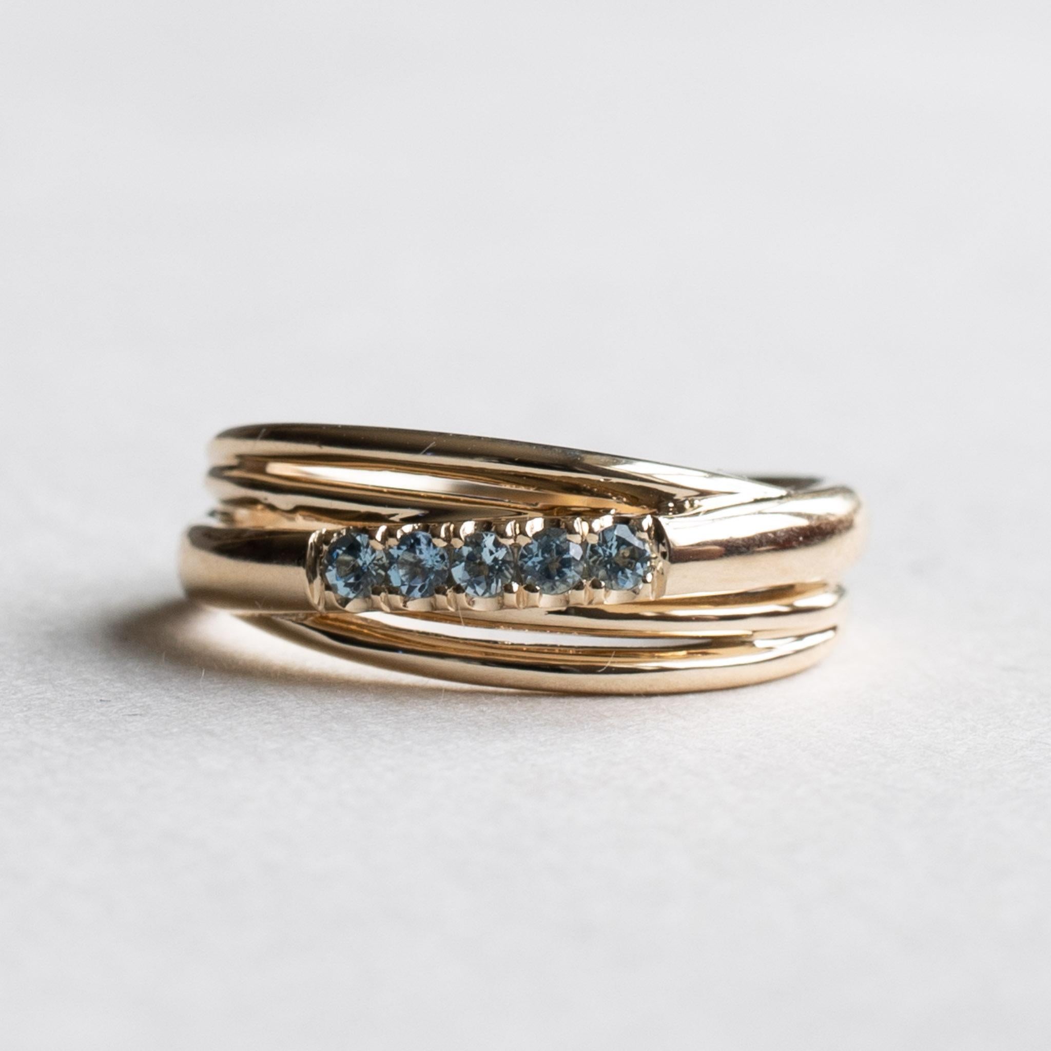 For Sale:  18k Five Stone Aquamarine Ring 3