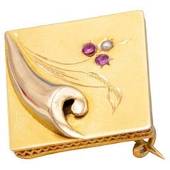 18k Floral Art Nouveau Brooch - Victorian solid gold pin - antique square