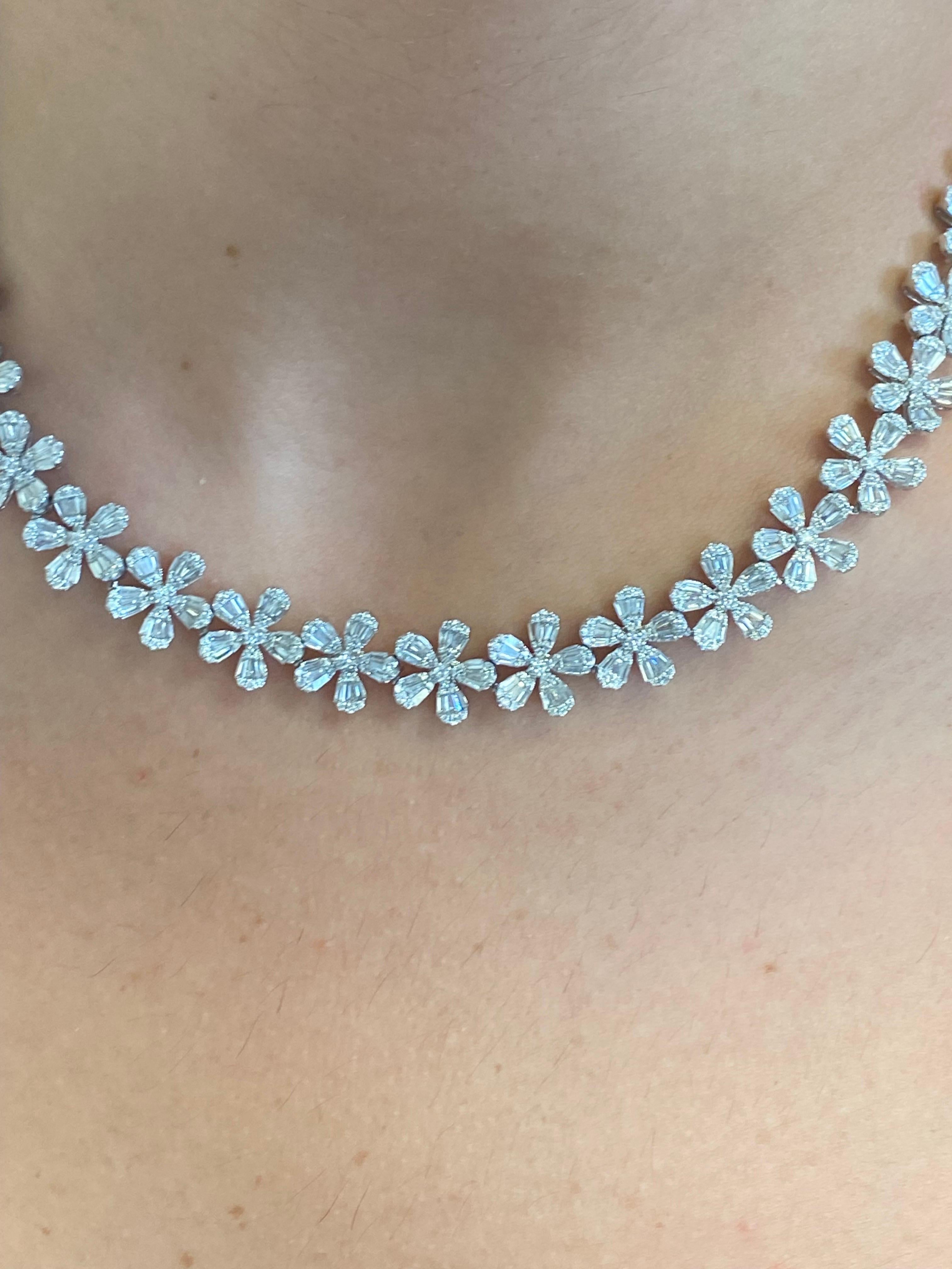18K Flower Baguette Necklace halfway 5 Carats In New Condition For Sale In Great Neck, NY