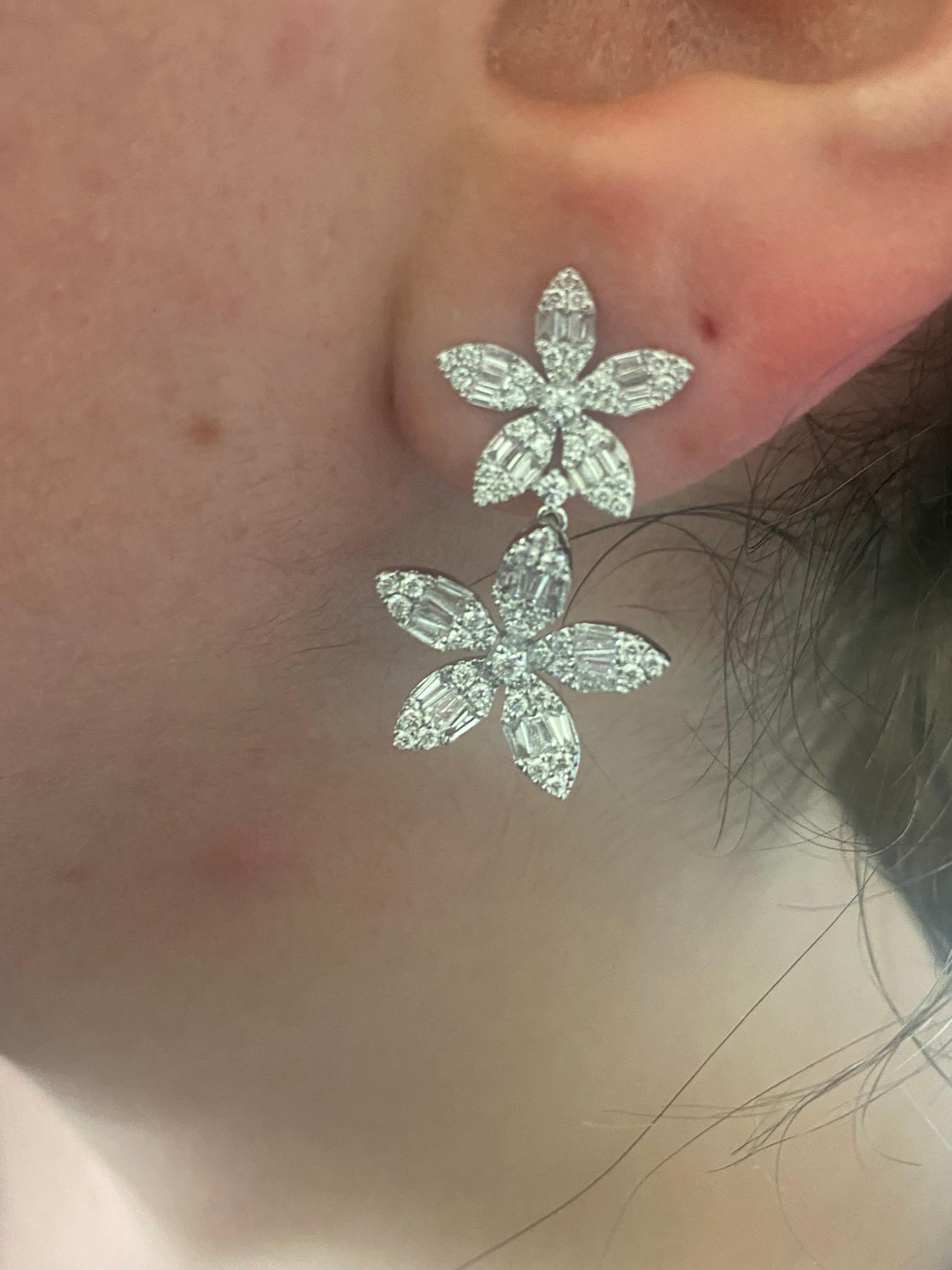 Baguette Cut 18K Flower Baguettes Drop Earrings For Sale