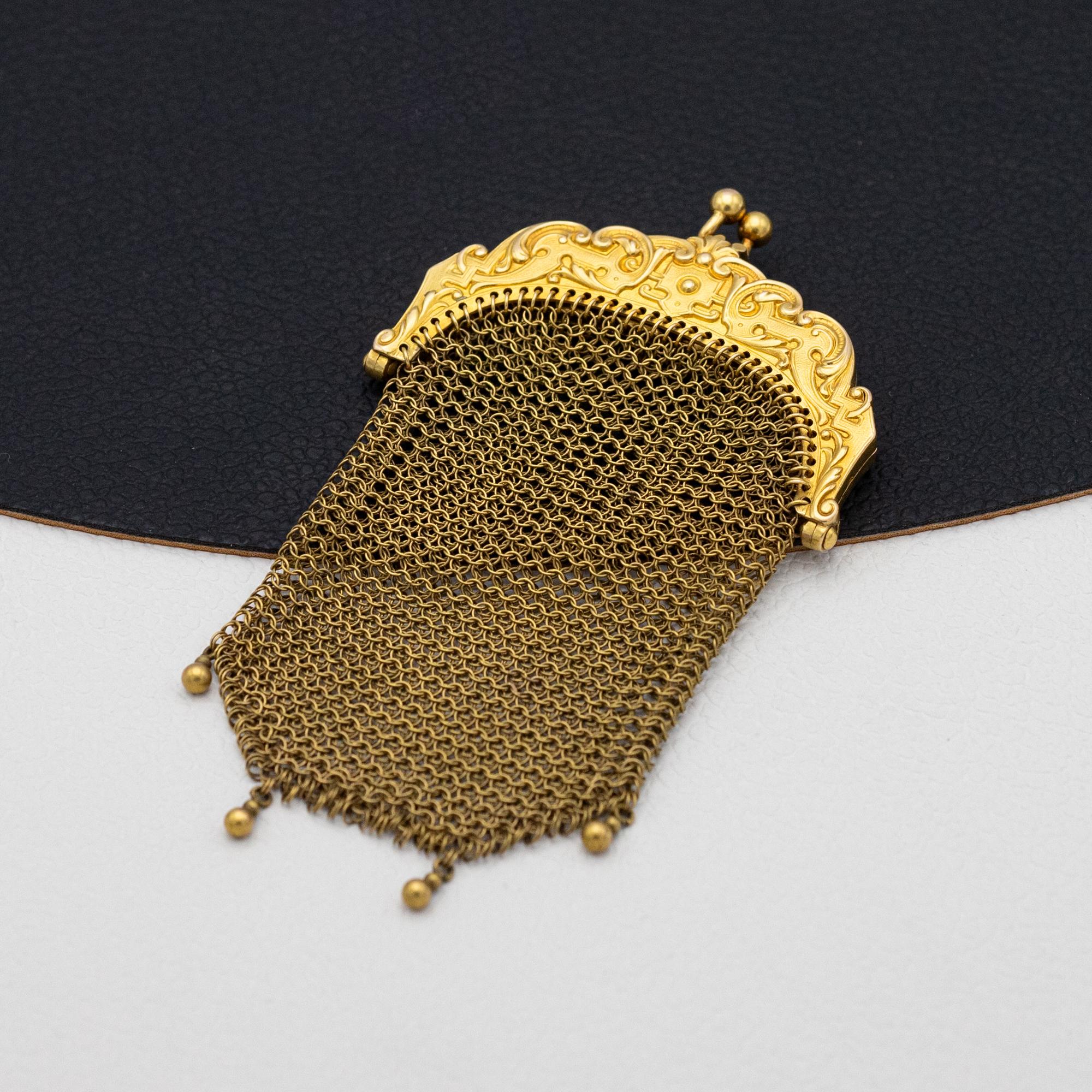 18k French Antique Gold mesh purse - Art Nouveau - Petite gold coin purse bag  For Sale 6