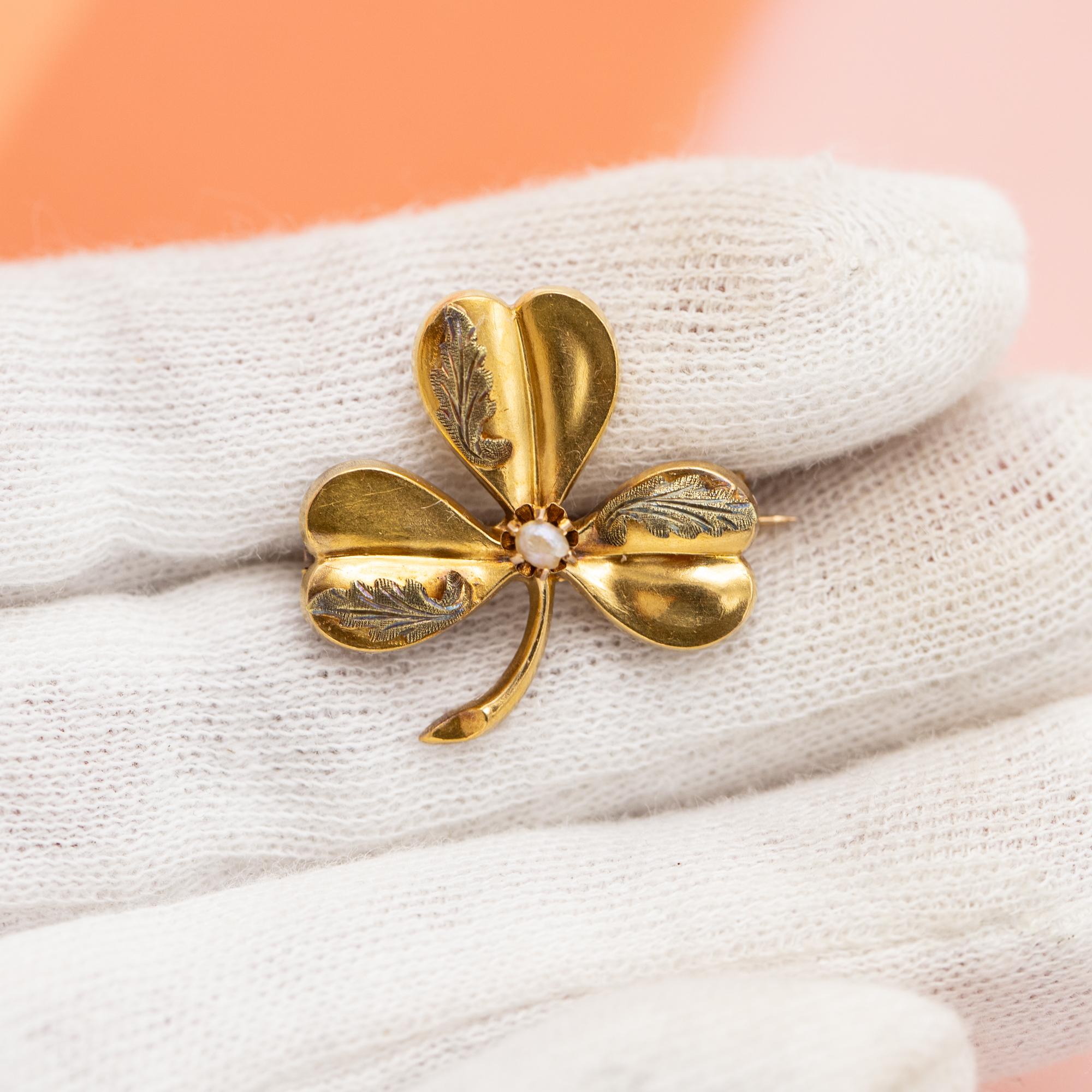 18k French Art Nouveau brooch - Victorian jewelry - clover pin - Antique luck For Sale 8