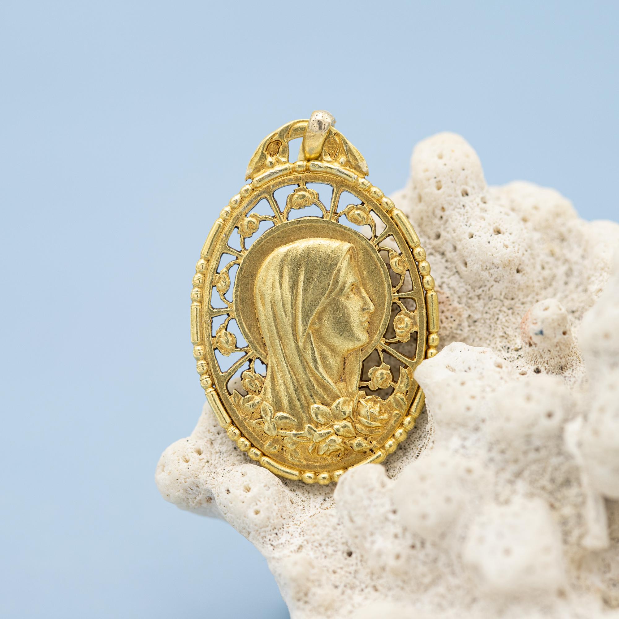 18K French solid yellow gold Virgin Mary - Antique Catholic pendant - religious 1