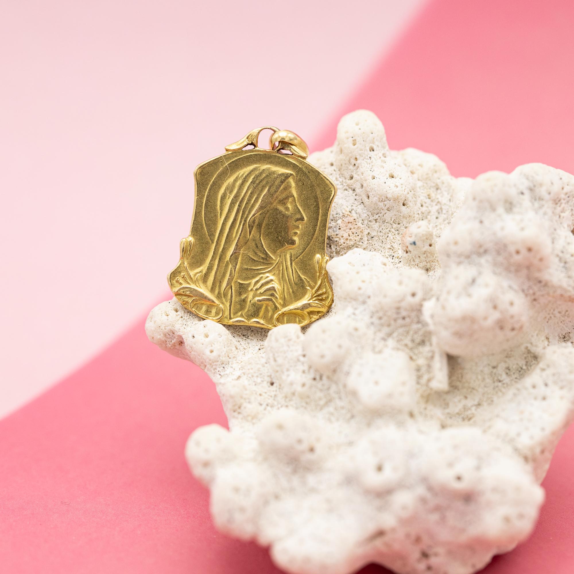 Edwardian 18K French solid yellow gold Virgin Mary - Catholic pendant - religious catholic