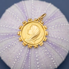 18k French solid yellow gold Virgin Mary charm - Floral Estate pendant - Vintage