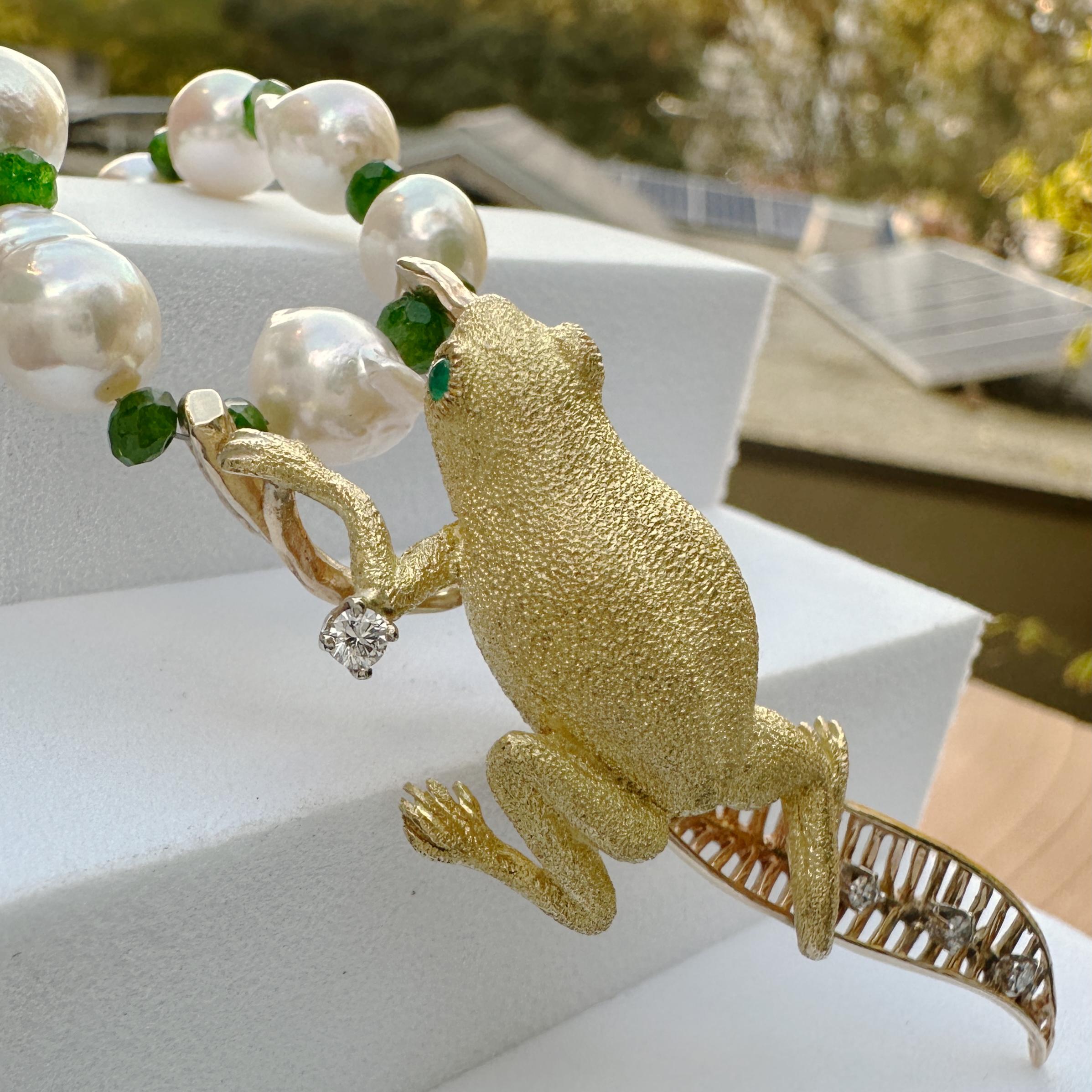 De las mujeres 18K Frog Climbing on a 14K Leaf Hanging from a Necklace of Baroque Akoya Pearls en venta