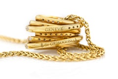 18 Karat Geneve Grisogono Long Necklace with Beautiful Dimonds Pendant