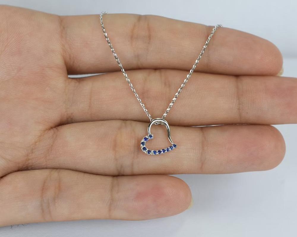 Round Cut 18k Gold Genuine Blue Sapphire Heart Charm Necklace For Sale