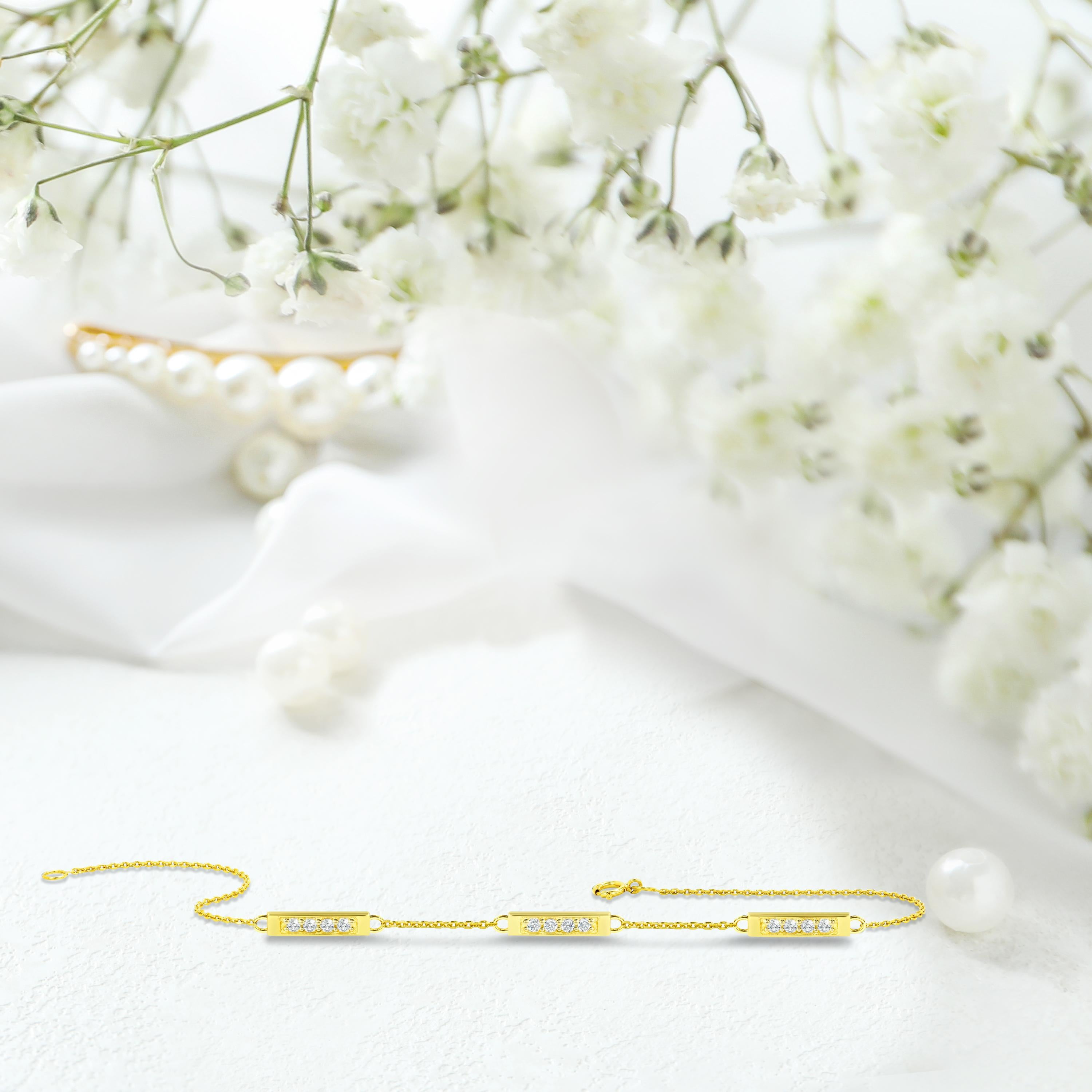 Bracelet minimaliste à plusieurs barrettes en or 18K avec diamants 0,17 Ct Neuf - En vente à Bangkok, TH