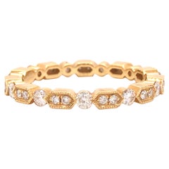 Gelbgold-Eternity-Ring mit 18 Karat geometrischem Diamant Miligrain