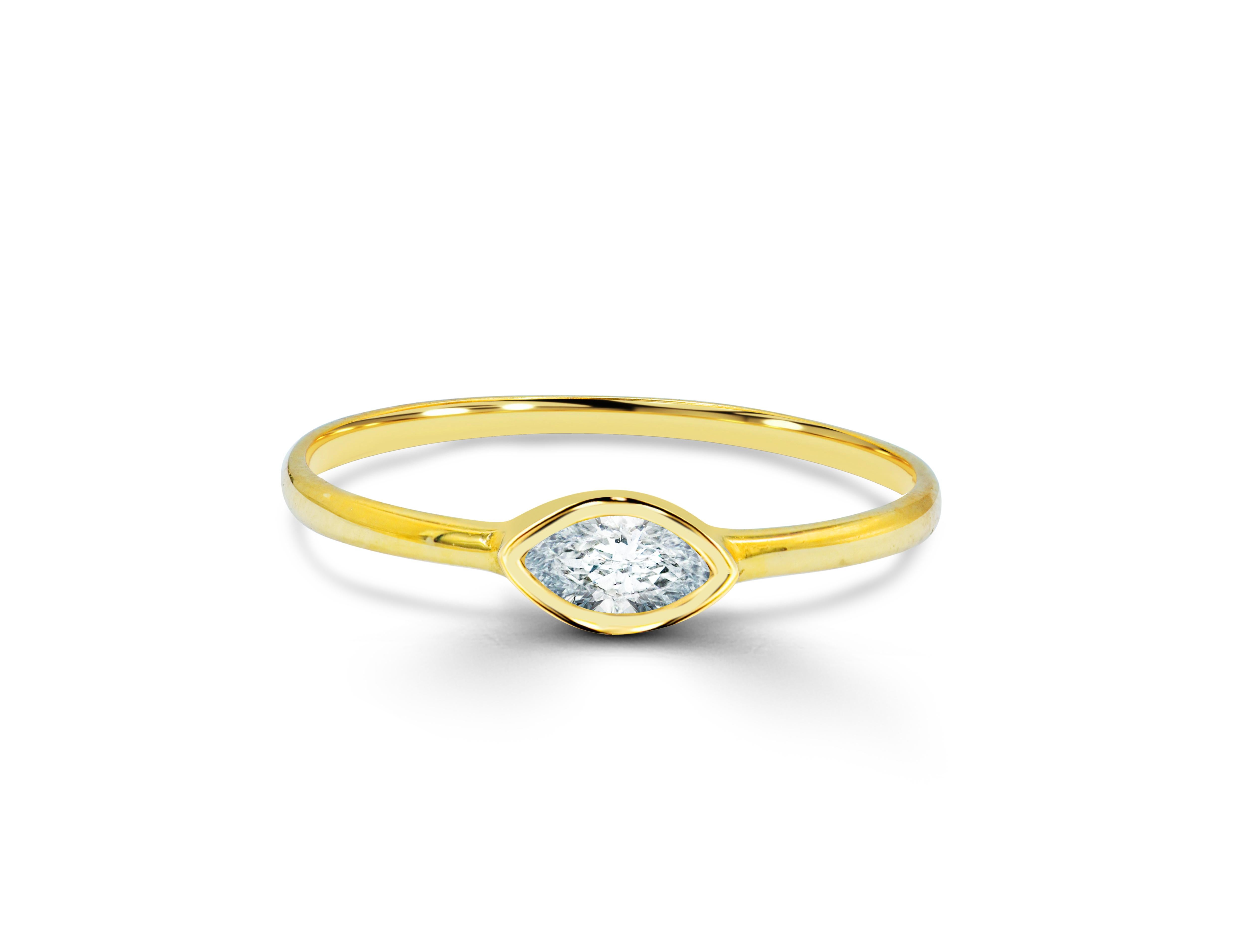 For Sale:  18k Gold 0.15 Carat Solitaire Marquise Diamond Engagement Ring 3