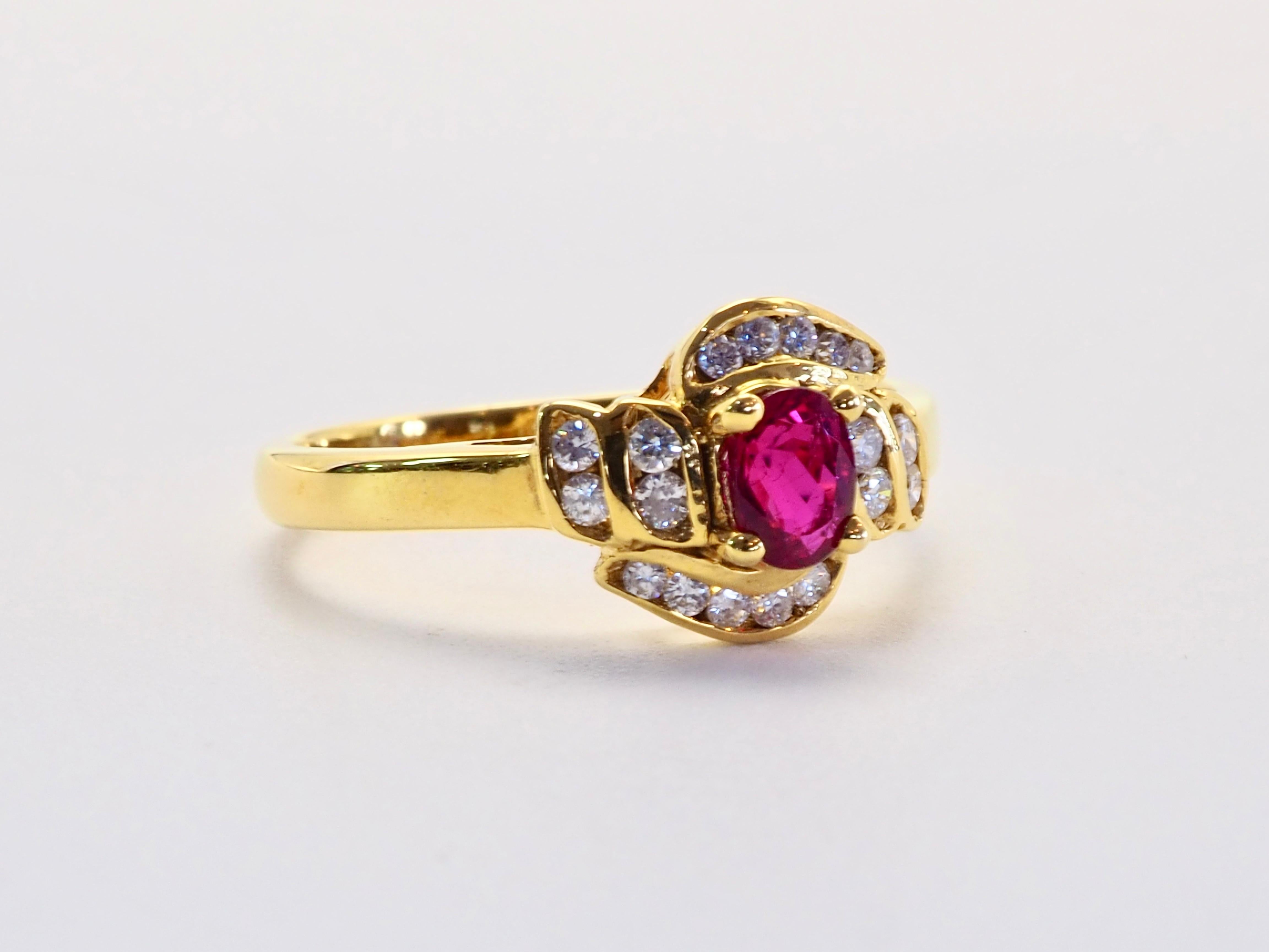 18K Gold 0.30ct Oval Vivid Red Ruby & 0.28ct Diamond Vintage Fine Ring In New Condition For Sale In เกาะสมุย, TH