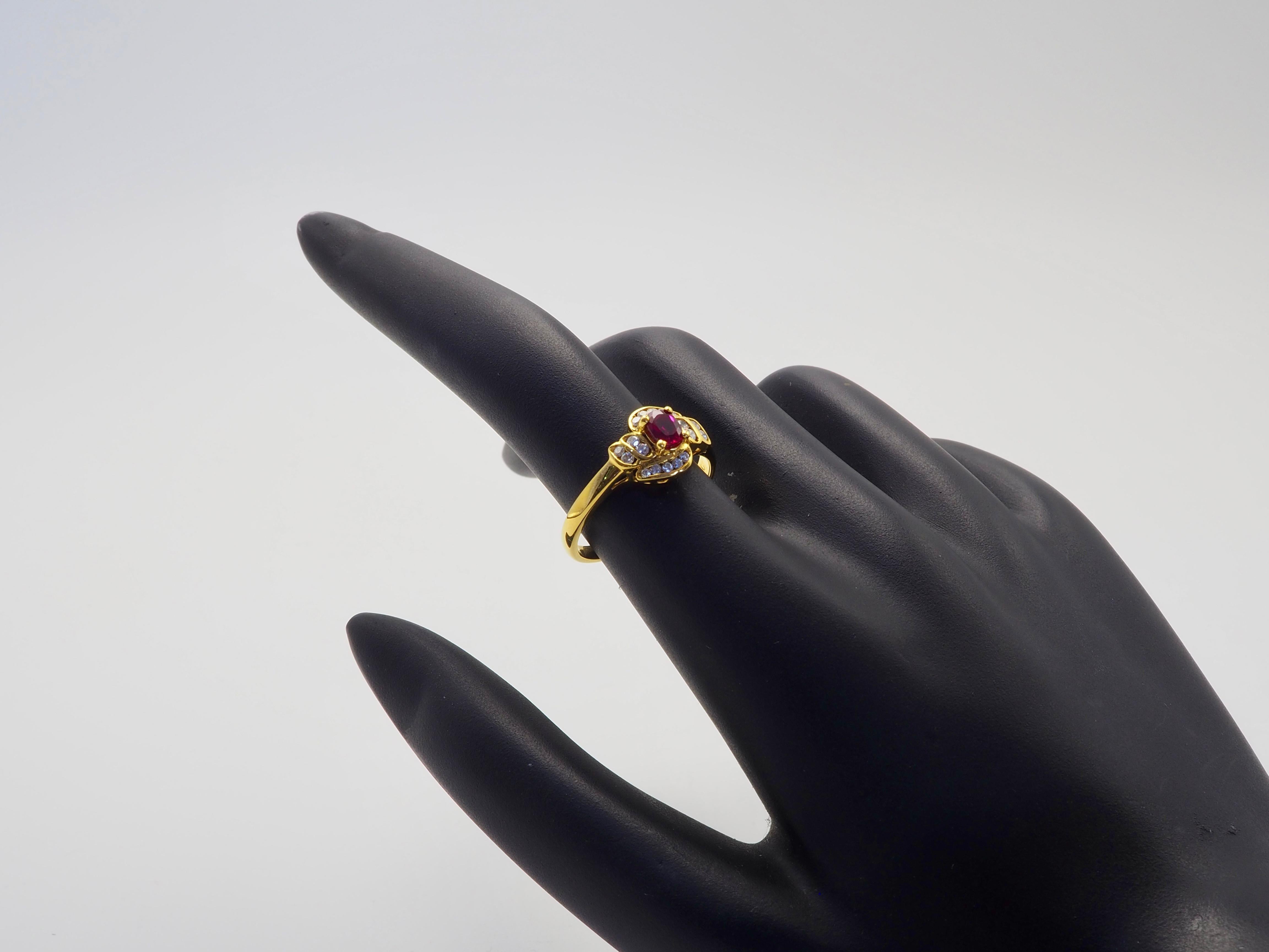 18K Gold 0.30ct Oval Vivid Red Ruby & 0.28ct Diamond Vintage Fine Ring For Sale 1
