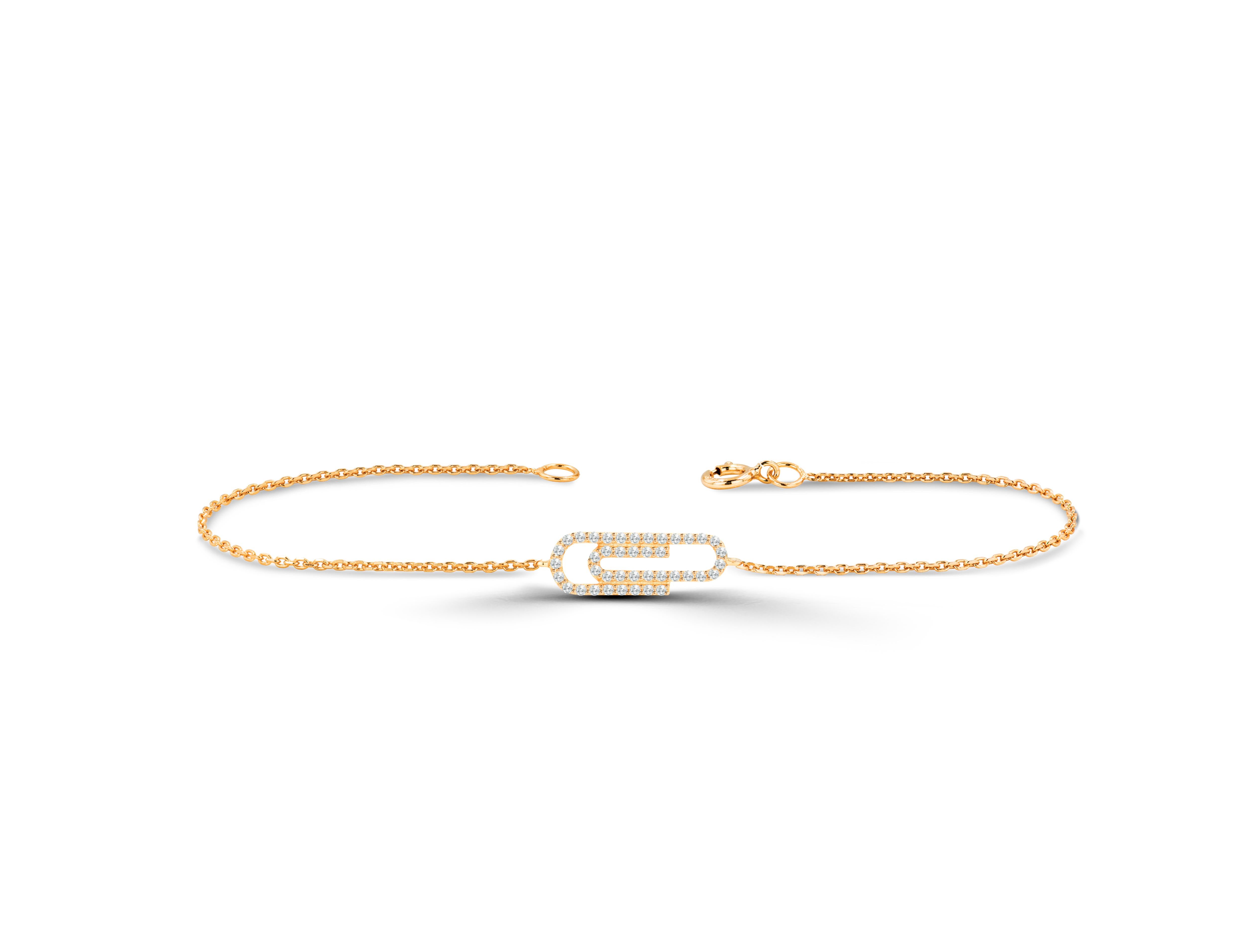 Beautiful and elegant, this Paper Clip bracelet is made with pure gold and consists of genuine and natural diamonds. This bracelet gives a sophisticated yet classy look to your hand, the bracelet can be personalized in any gold color you want. The