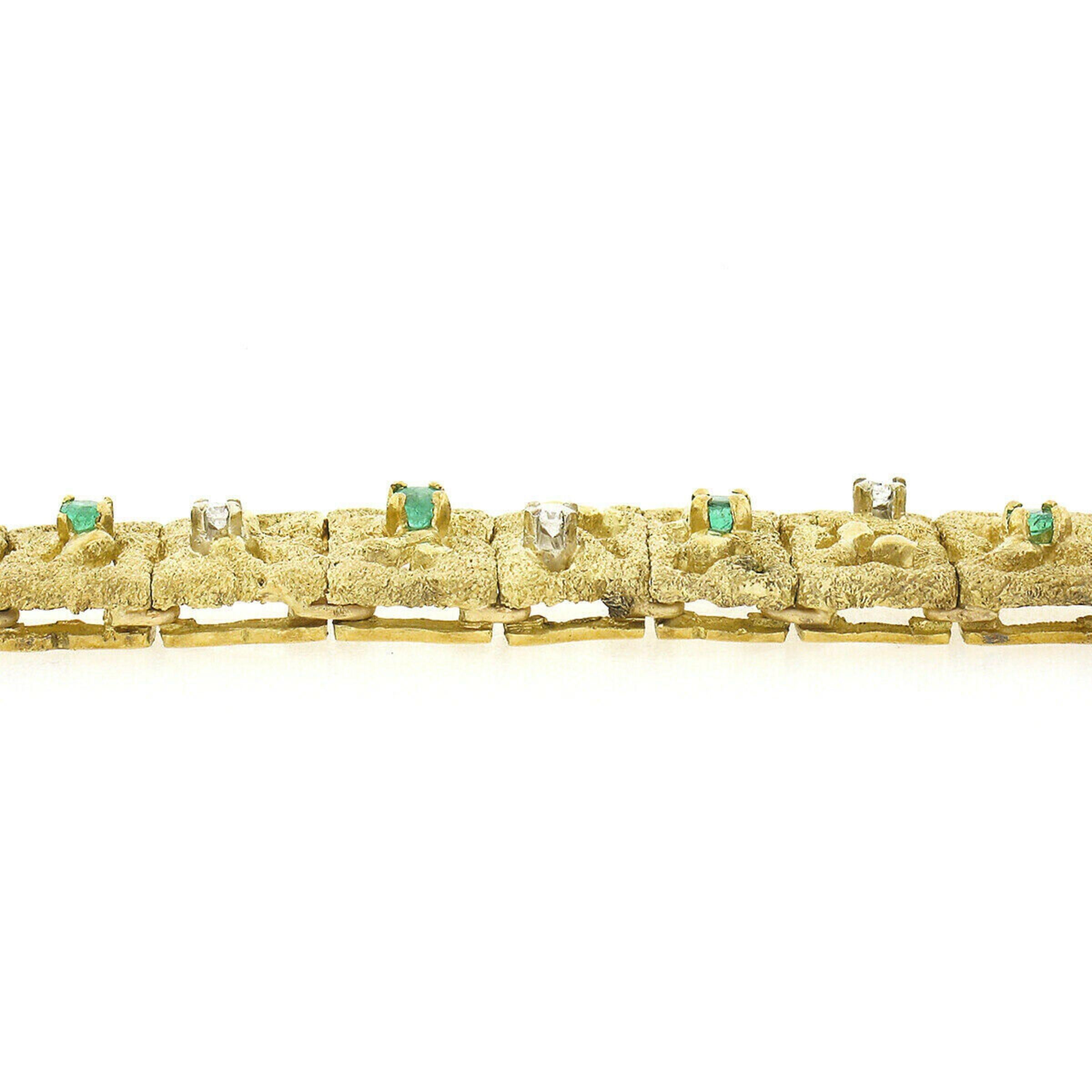 Bracelet en or 18k 0.46ct Diamond Emerald Open Textured Graduated Strap Statement Bracelet en or 18k 0.46ct Diamond Emerald Open Textured Graduated Strap Statements Unisexe en vente