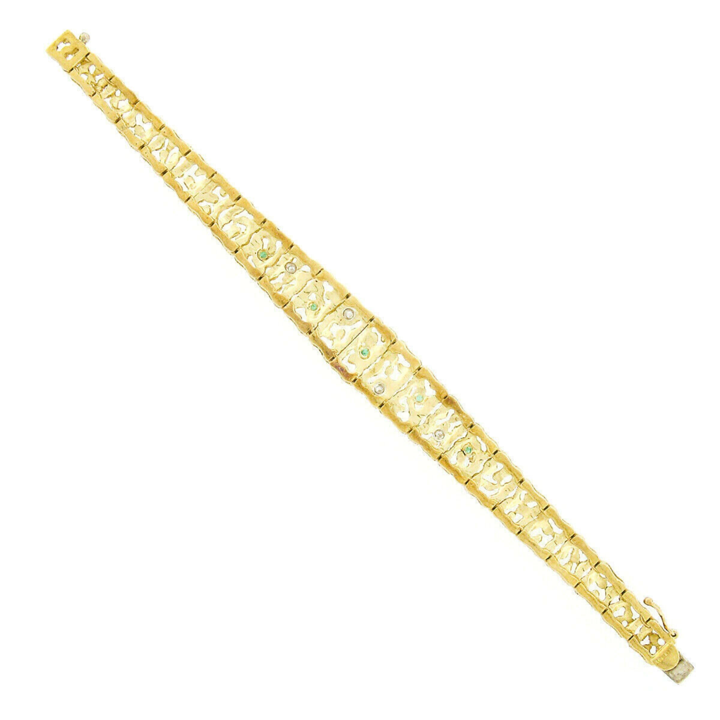 18k Gold 0.46ct Diamond Emerald Open Textured Graduated Strap Statement Bracelet For Sale 1