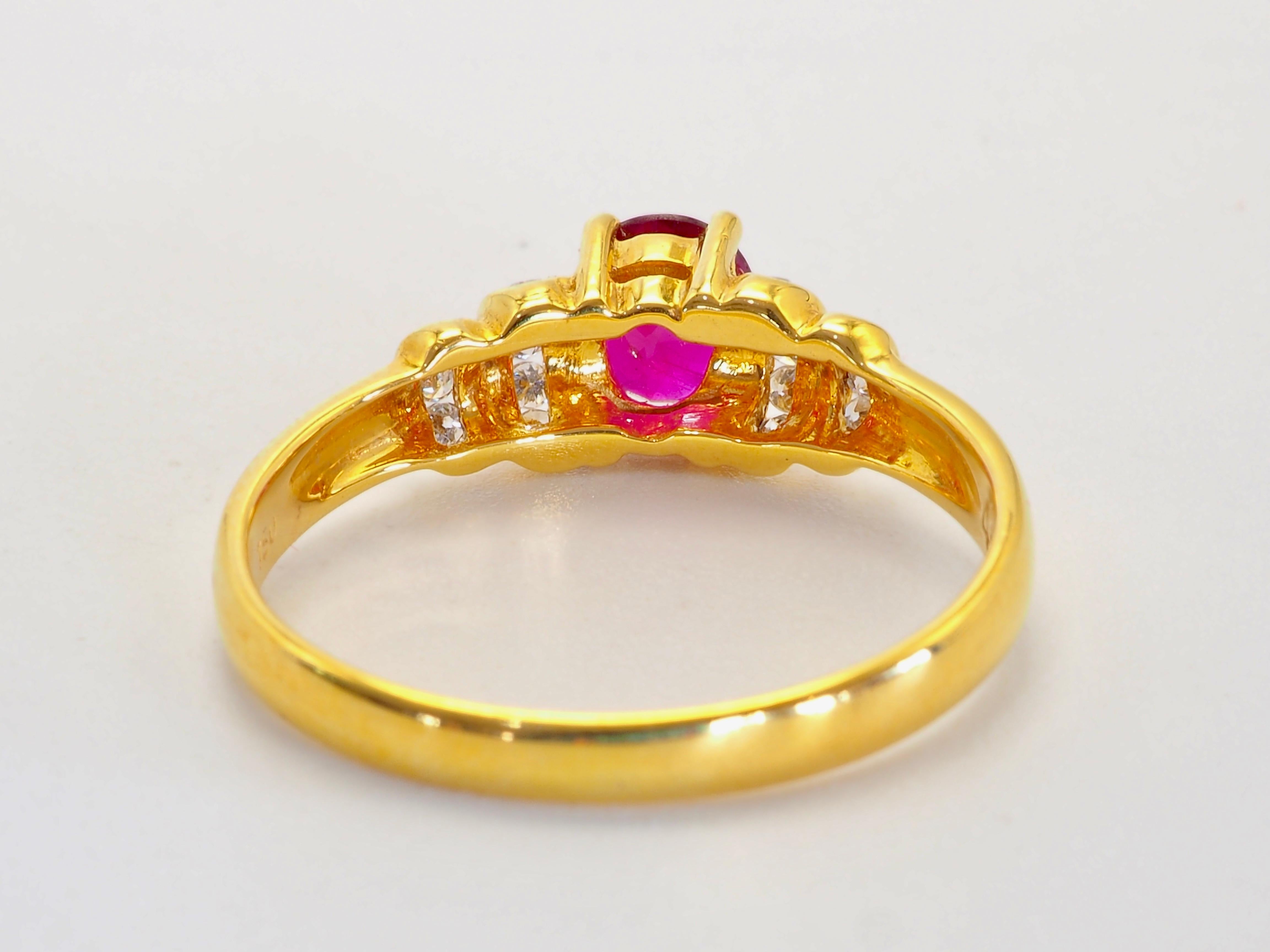 Anillo fino de oro de 18 quilates con rubí tailandés ovalado de 0,50 ct y diamante de 0,12 ct Corte oval en venta