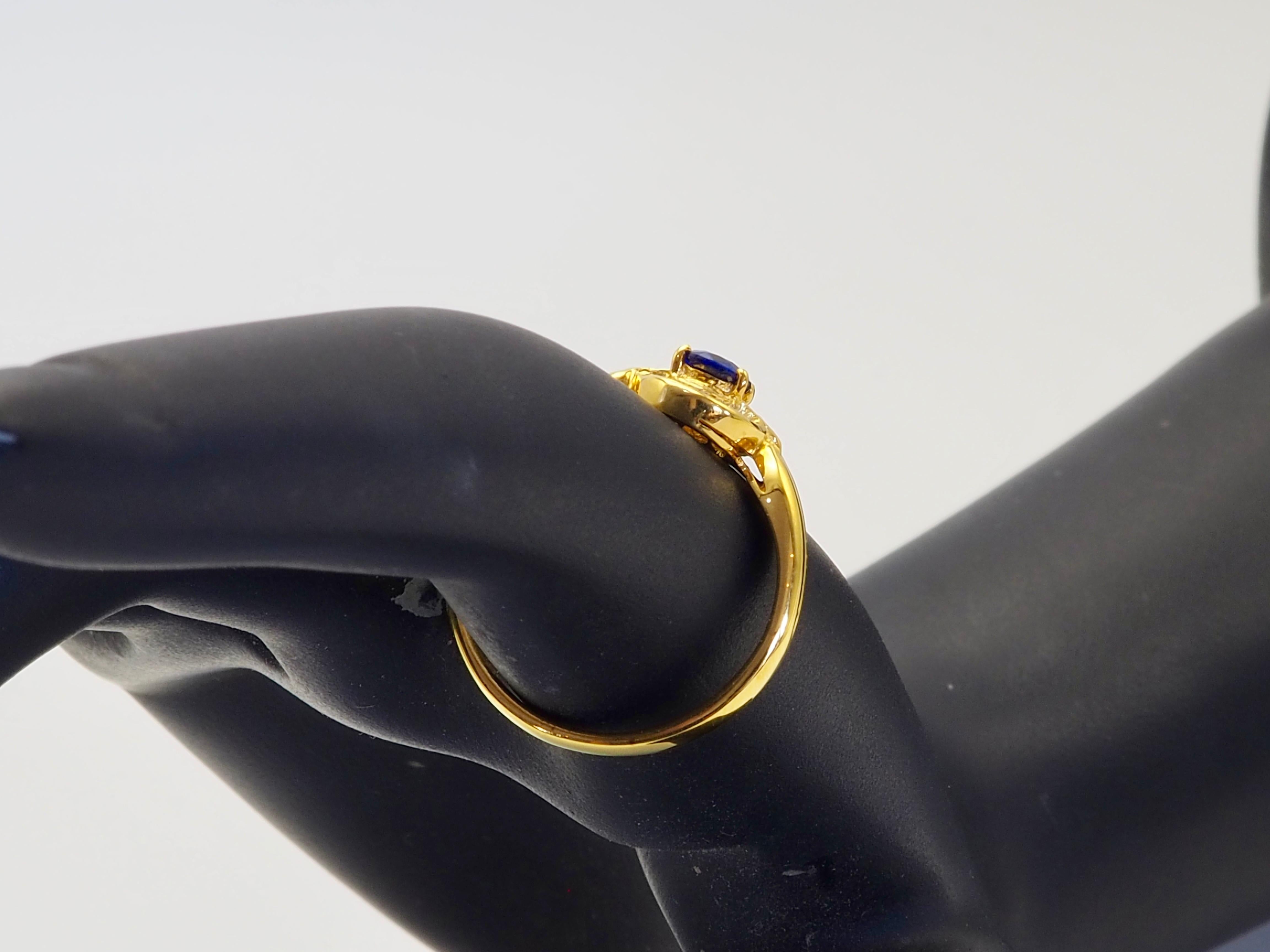 18K Gold 0.52ct Vivid Blue Sapphire & 0.10ct Diamond Fine Ring For Sale 3