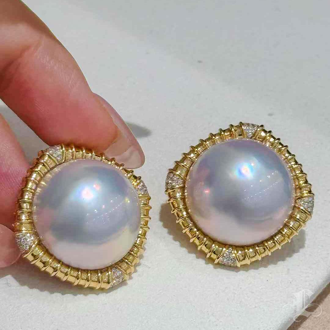 PSL Certified 20mm Aurora Mabe Pearl Sun Halo Earrings in 18K Gold 2