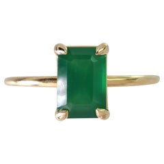 18K Gold 0.56 Carat Emerald Solitaire Ring - Perfect Gift for Engagement
