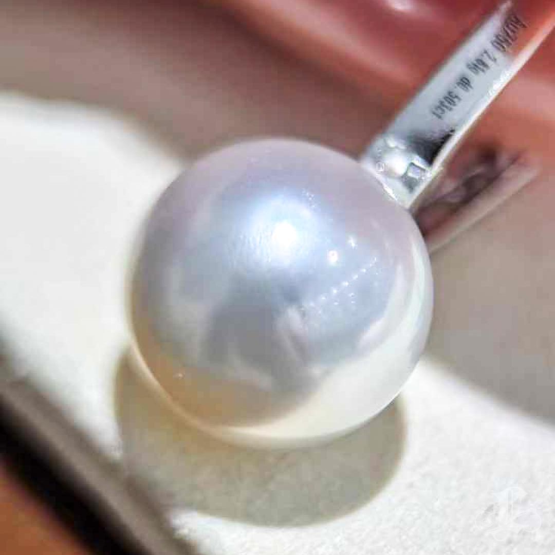 PSL Venus Certified 13mm South Sea Pearl & Diamond 18K Gold Signature Earrings In New Condition In New York, NY