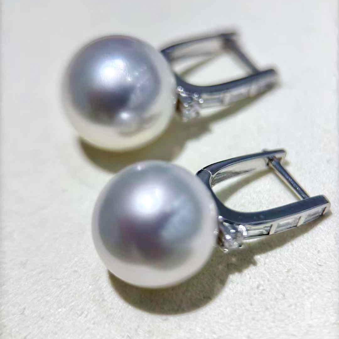 PSL Venus Certified 13mm South Sea Pearl & Diamond 18K Gold Signature Earrings 2
