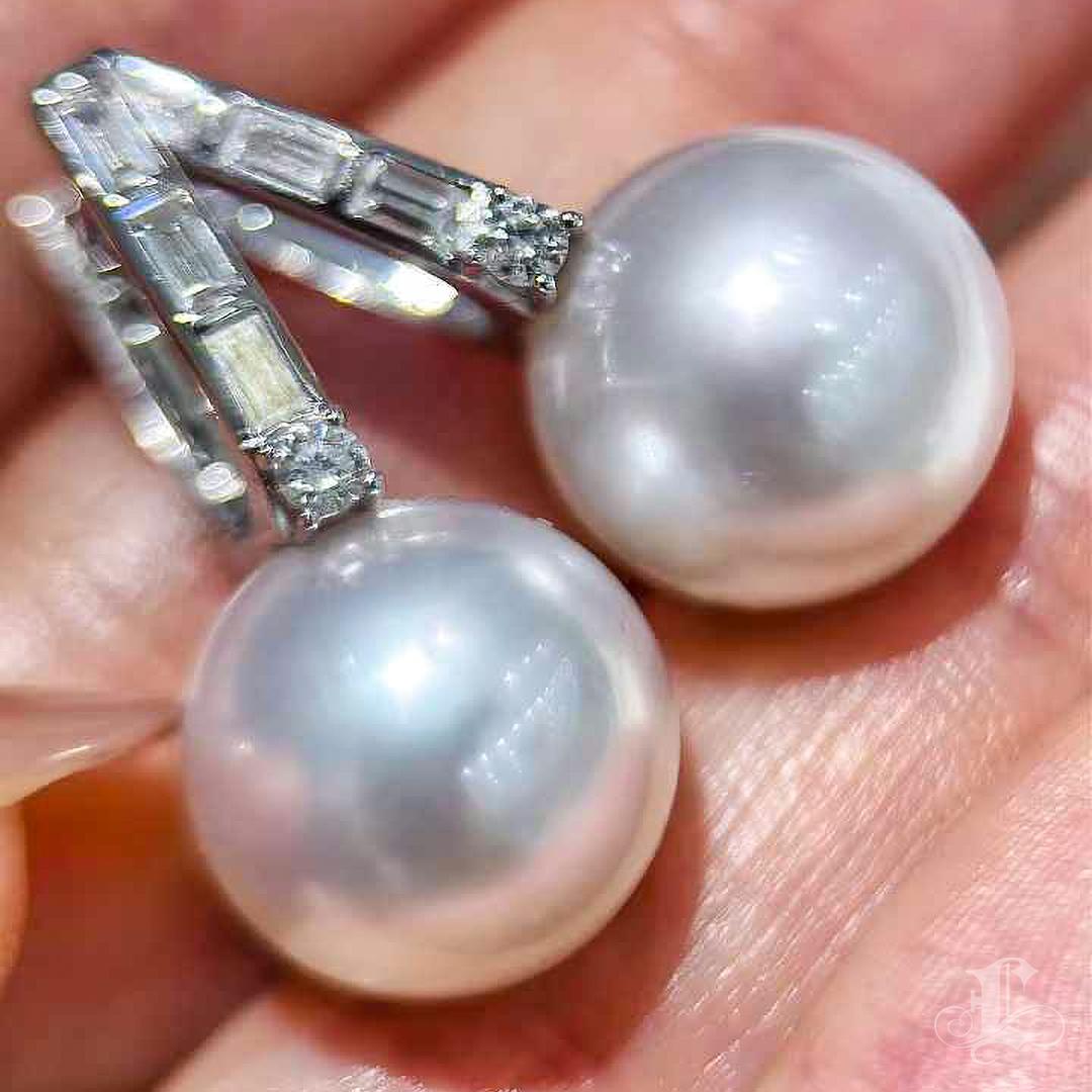PSL Venus Certified 13mm South Sea Pearl & Diamond 18K Gold Signature Earrings 3