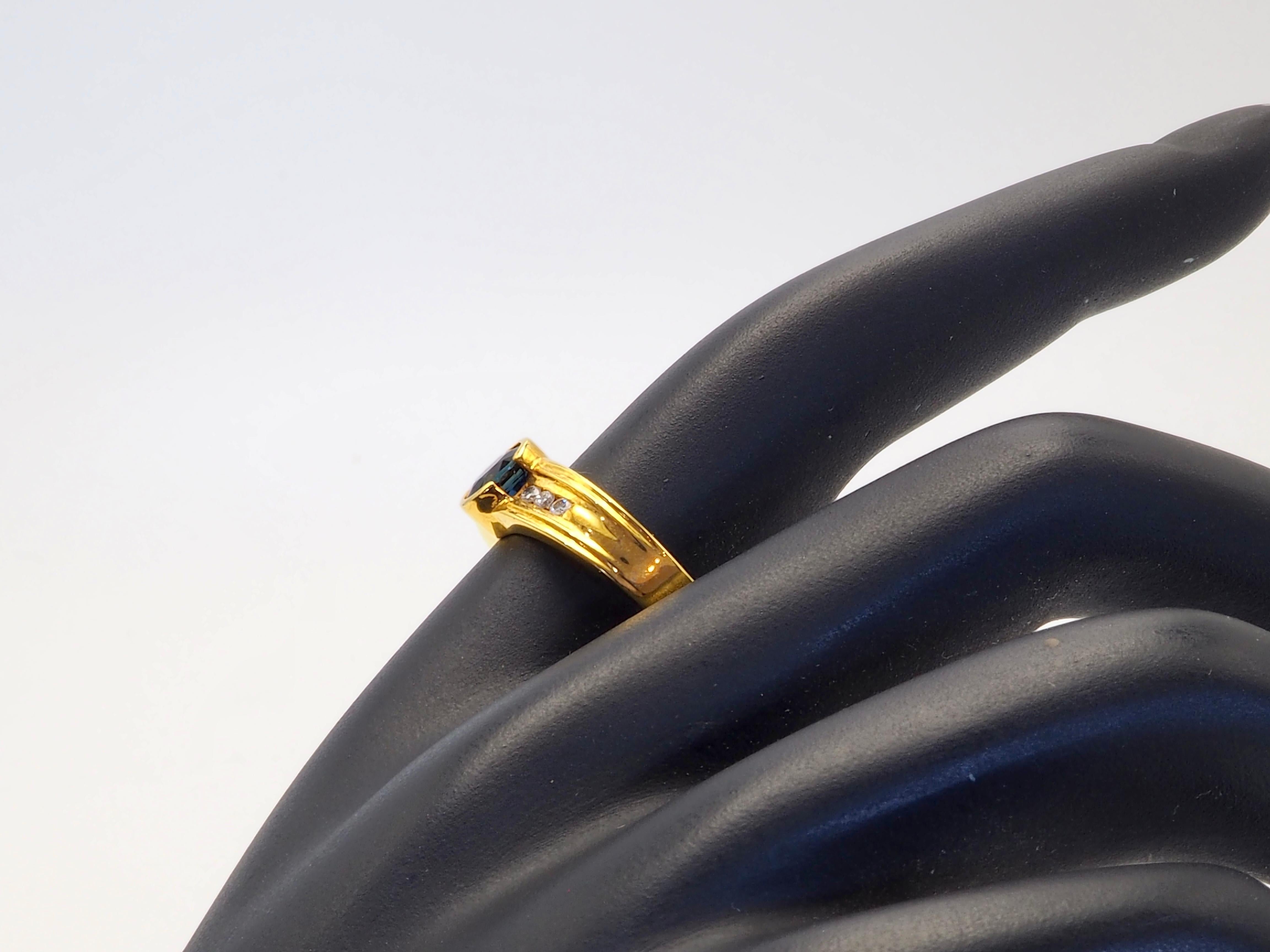 18K Gold 0.60ct Bezel Blue Sapphire & 0.10ct Diamond Band Ring For Sale 1