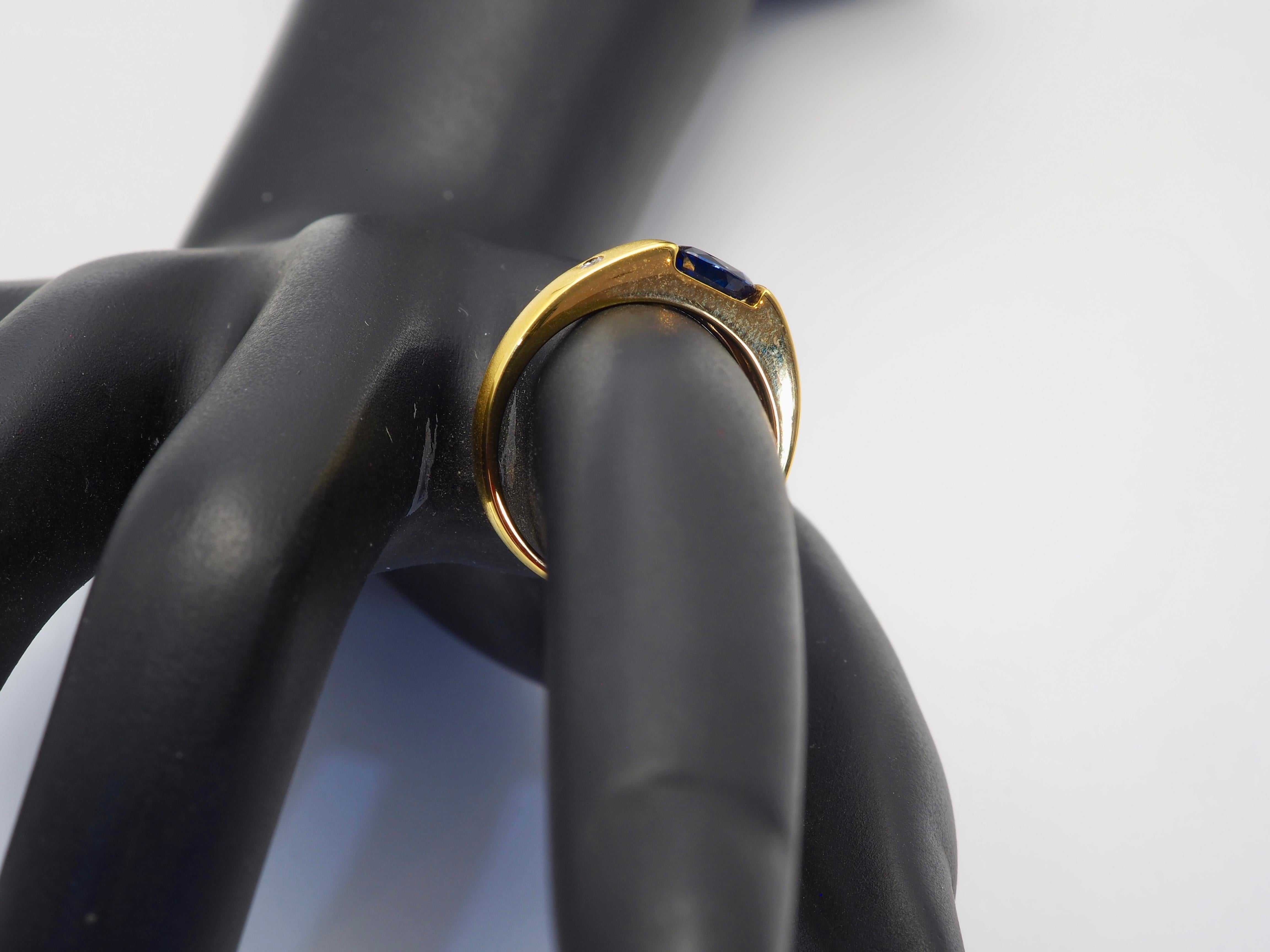 Women's 18k Gold 0.62ct Blue Sapphire & 0.04ct Diamond Matte Band Ring