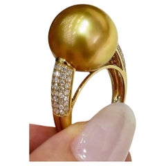 【Crown Radiance】Golden Glow Diamond Pavé South Sea Pearl Ring