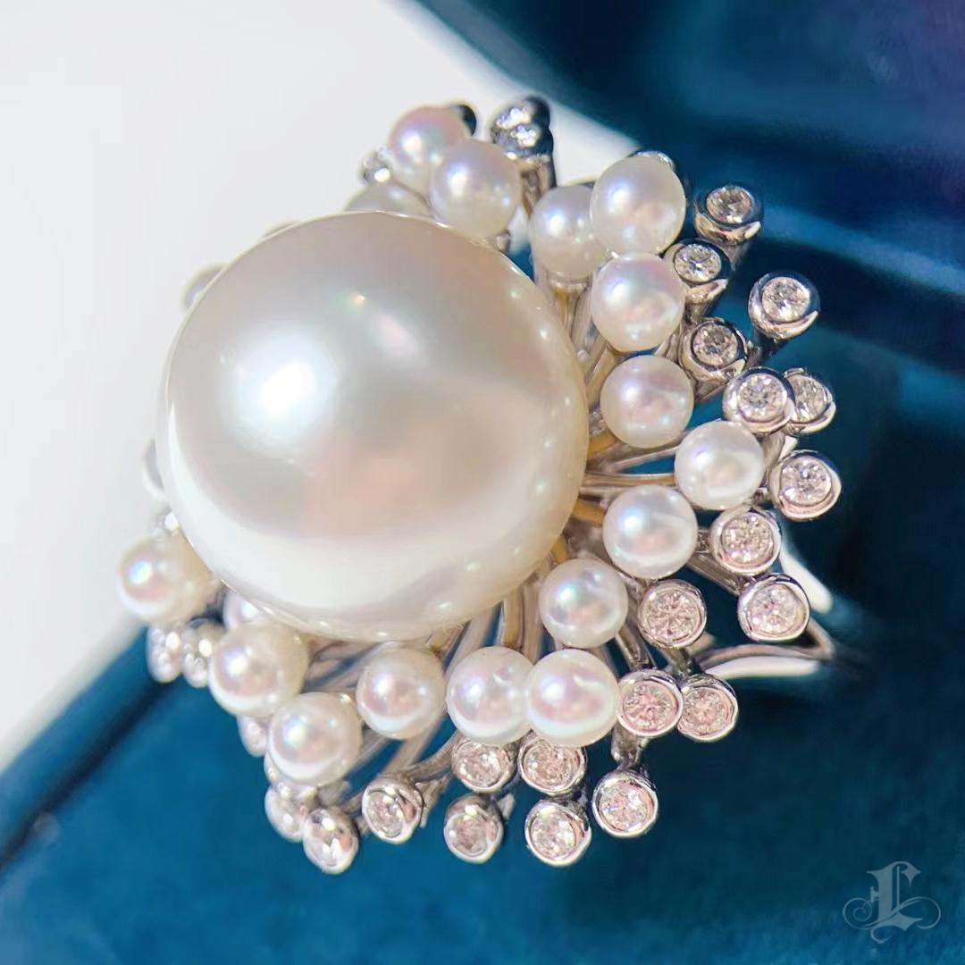【Crown Radiance】Radiant Halo Aurora South Sea Pearl & Baby Akoya Ring For Sale 1