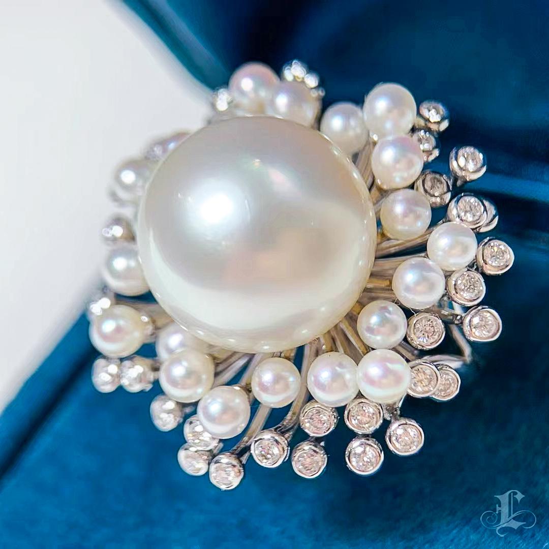 【Crown Radiance】Radiant Halo Aurora South Sea Pearl & Baby Akoya Ring For Sale 2