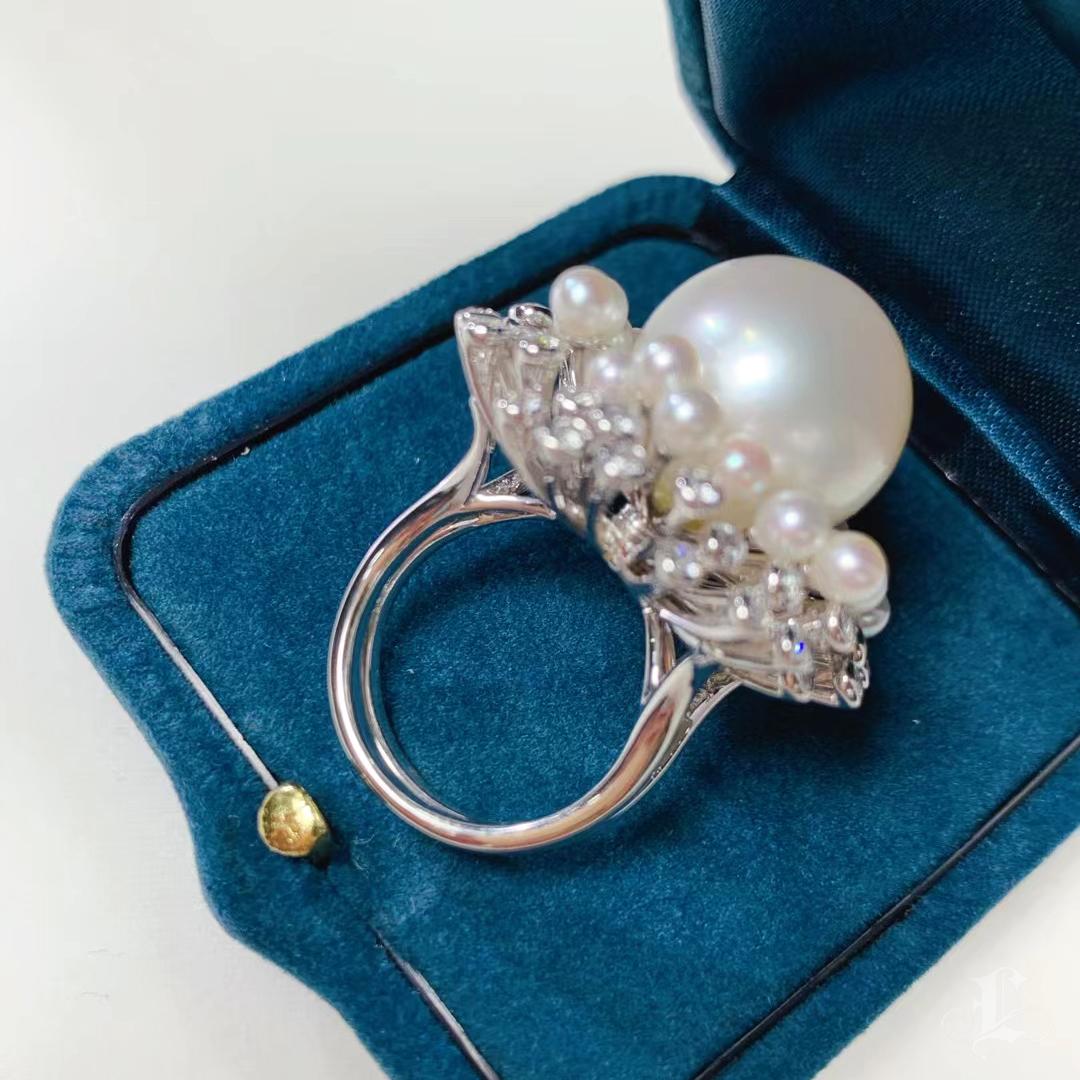 【Crown Radiance】Radiant Halo Aurora South Sea Pearl & Baby Akoya Ring For Sale 4
