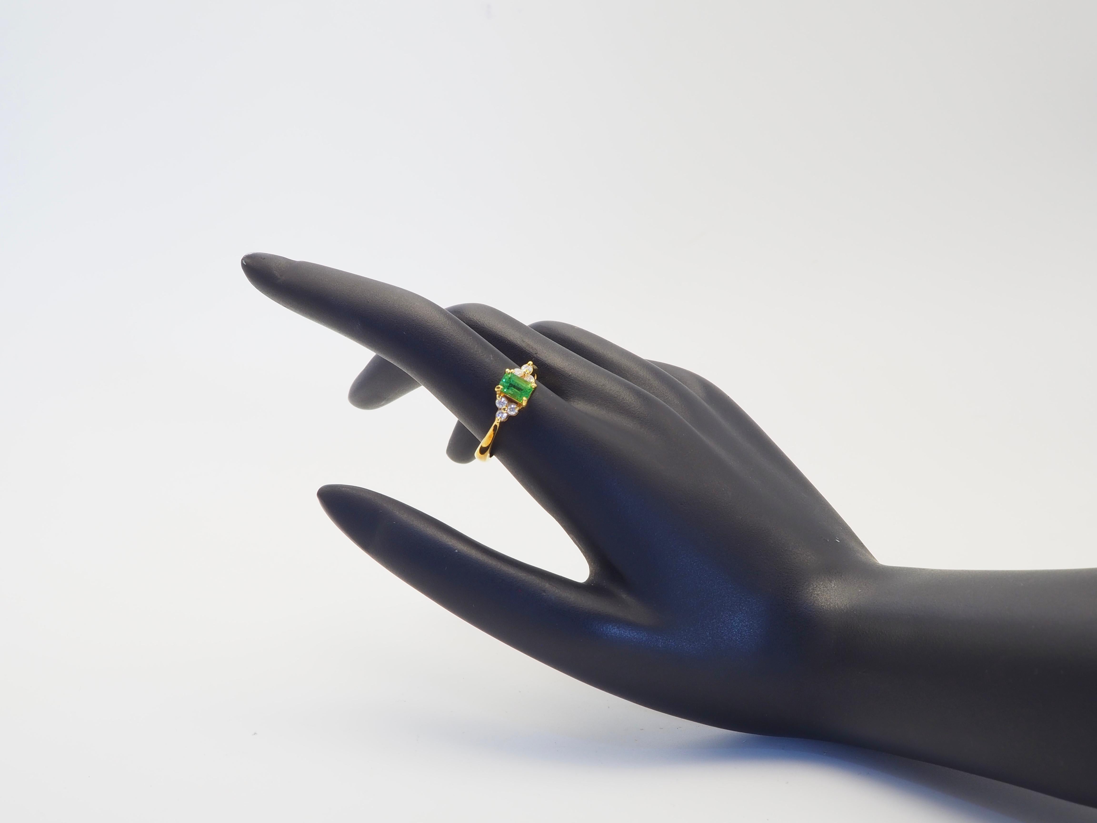 Bague de fiançailles en or 18 carats, grenat tsavorite taille émeraude 0,70 ct et diamant 0,15 ct en vente 2