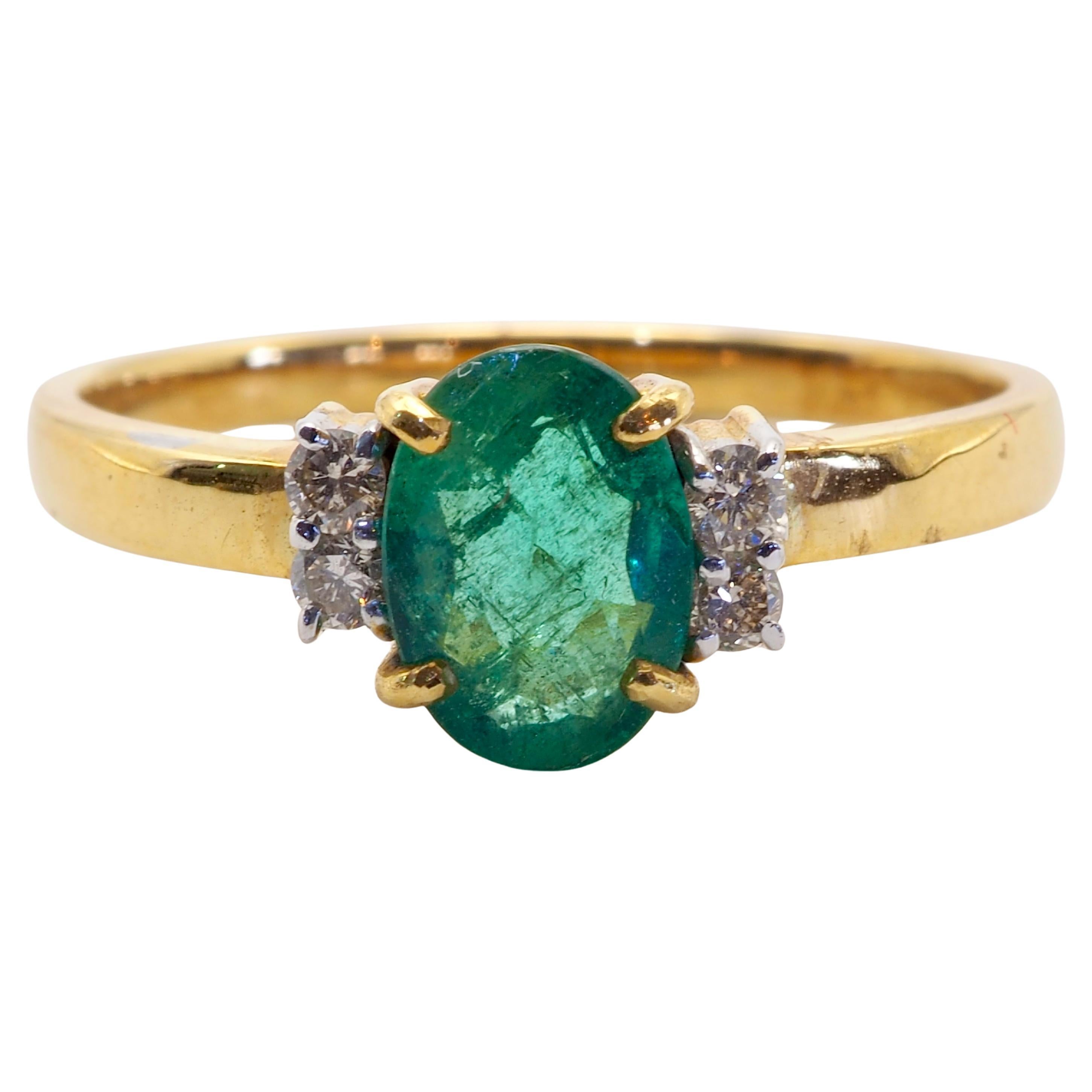 18K Gold 0.70ct Oval Emerald & 0.13ct Brilliant Diamond Fine Ring