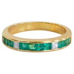 18K Gold 0.70ct Squared Emerald & 0.10ct Diamond Channel Band Ring